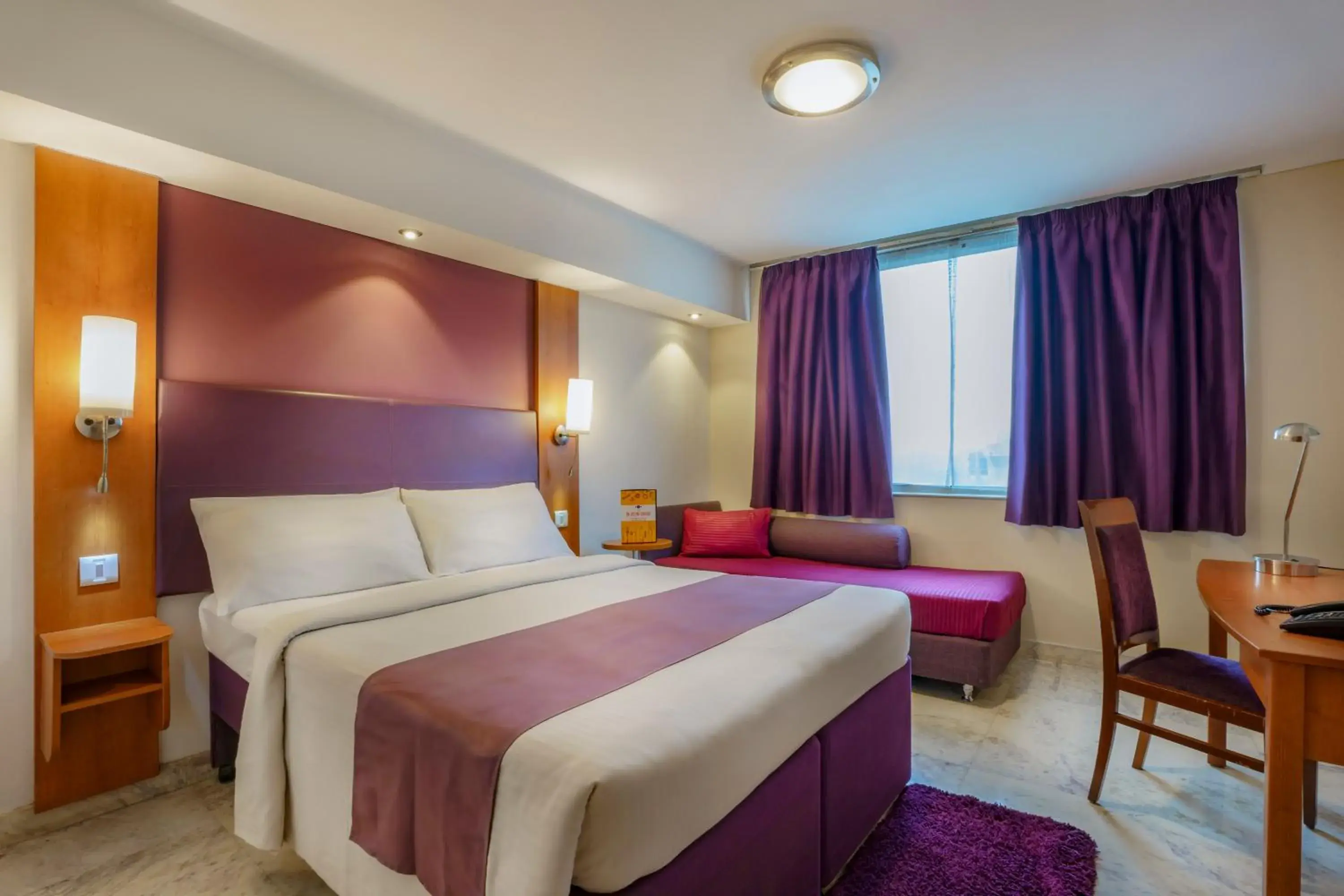 Guests, Bed in Caspia Hotel New Delhi