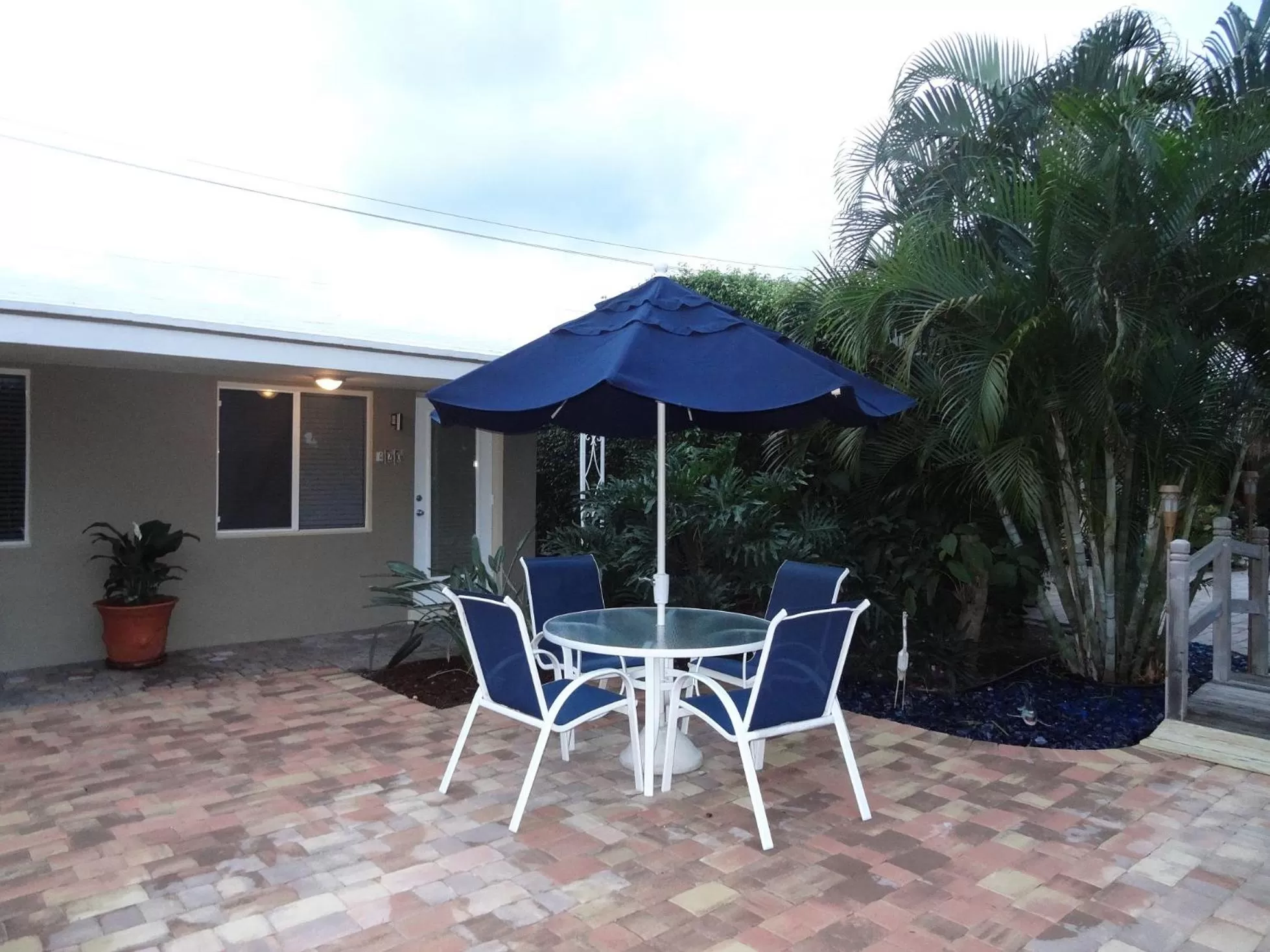 Property building in Casitas Coral Ridge