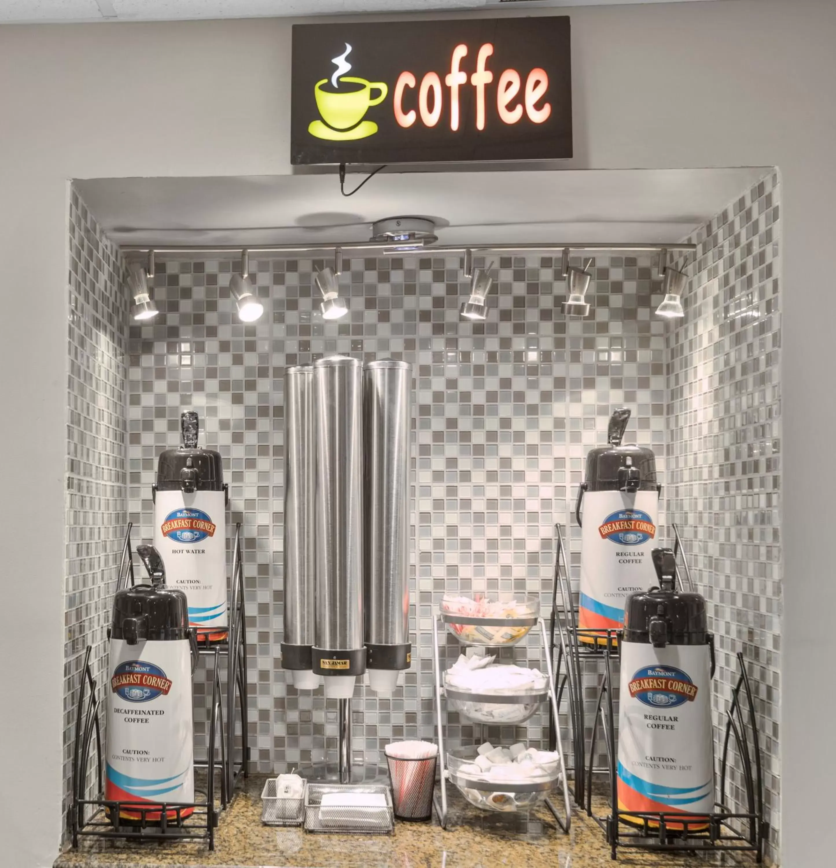 Coffee/tea facilities in Baymont by Wyndham Pooler/Savannah