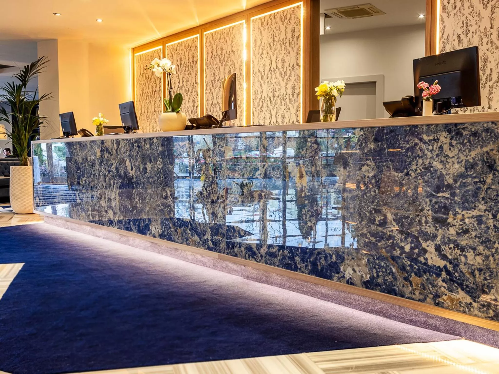Lobby or reception in The Connacht Hotel