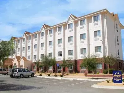 Property Building in Microtel Inn and Suites by Wyndham Ciudad Juarez, US Consulate
