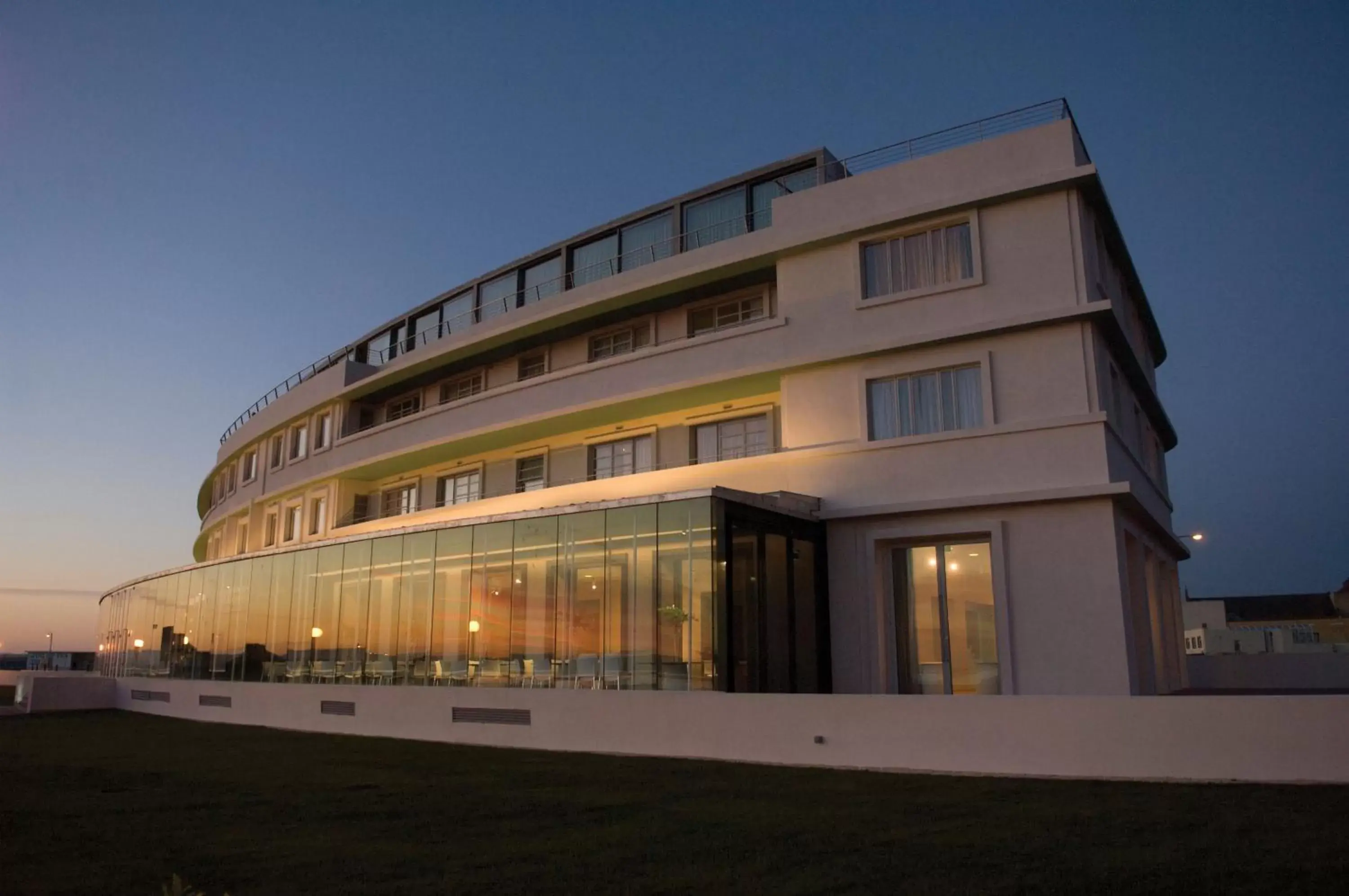 Facade/entrance, Property Building in Midland Hotel