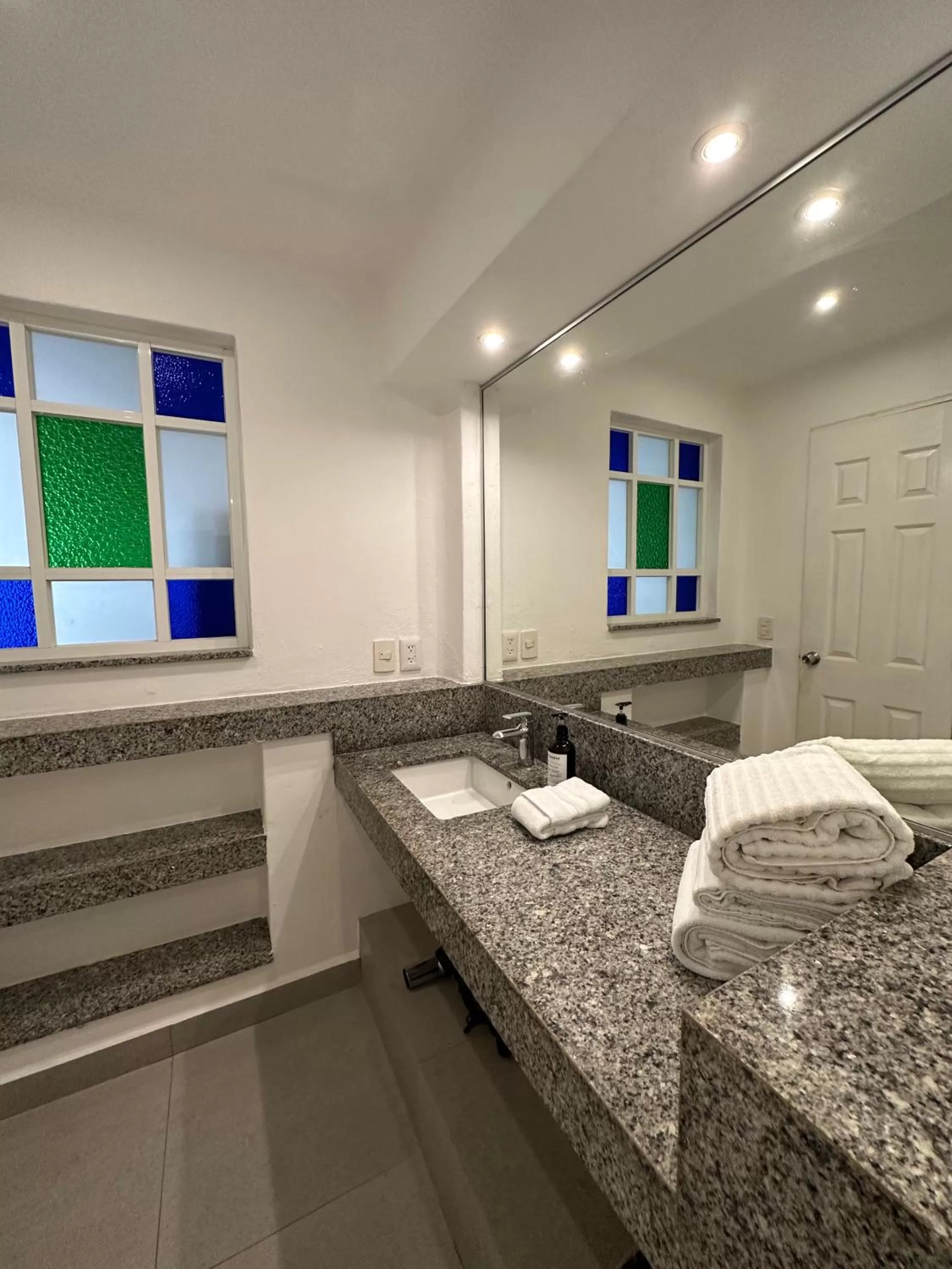 Bathroom in Casa Tortugas Boutique Hotel - CANCUN Hidden Gem