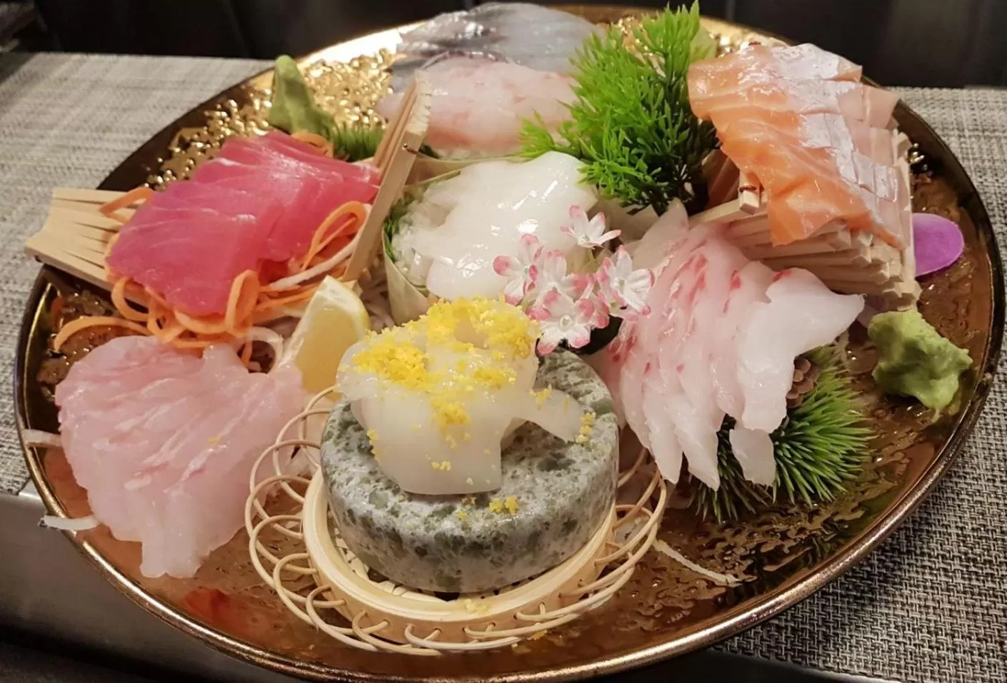 Food and drinks in Asdal Gulf Inn Boutique Hotel- SEEF