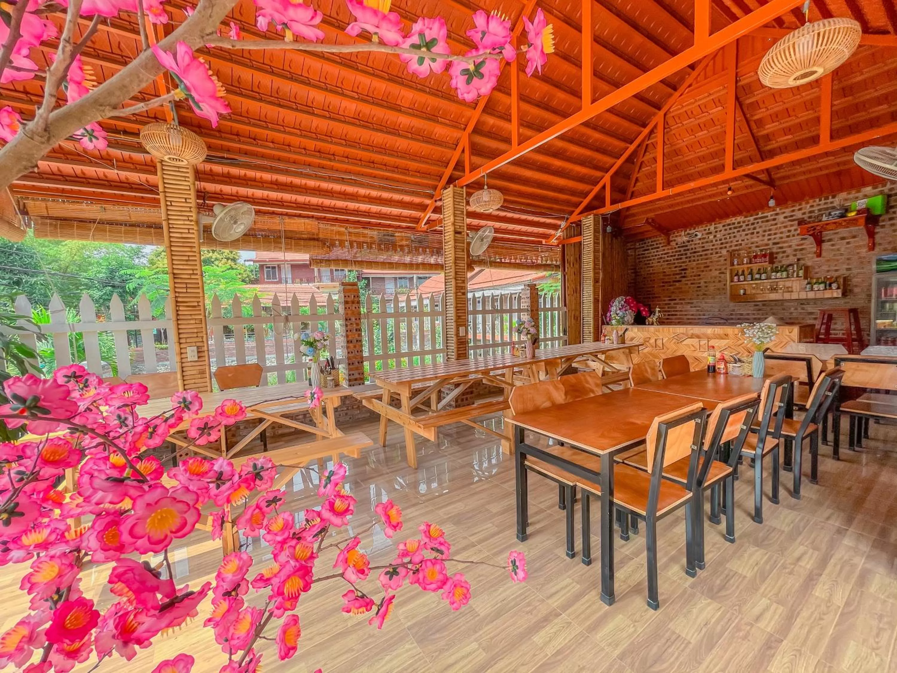 Restaurant/Places to Eat in Cosiana Homestay