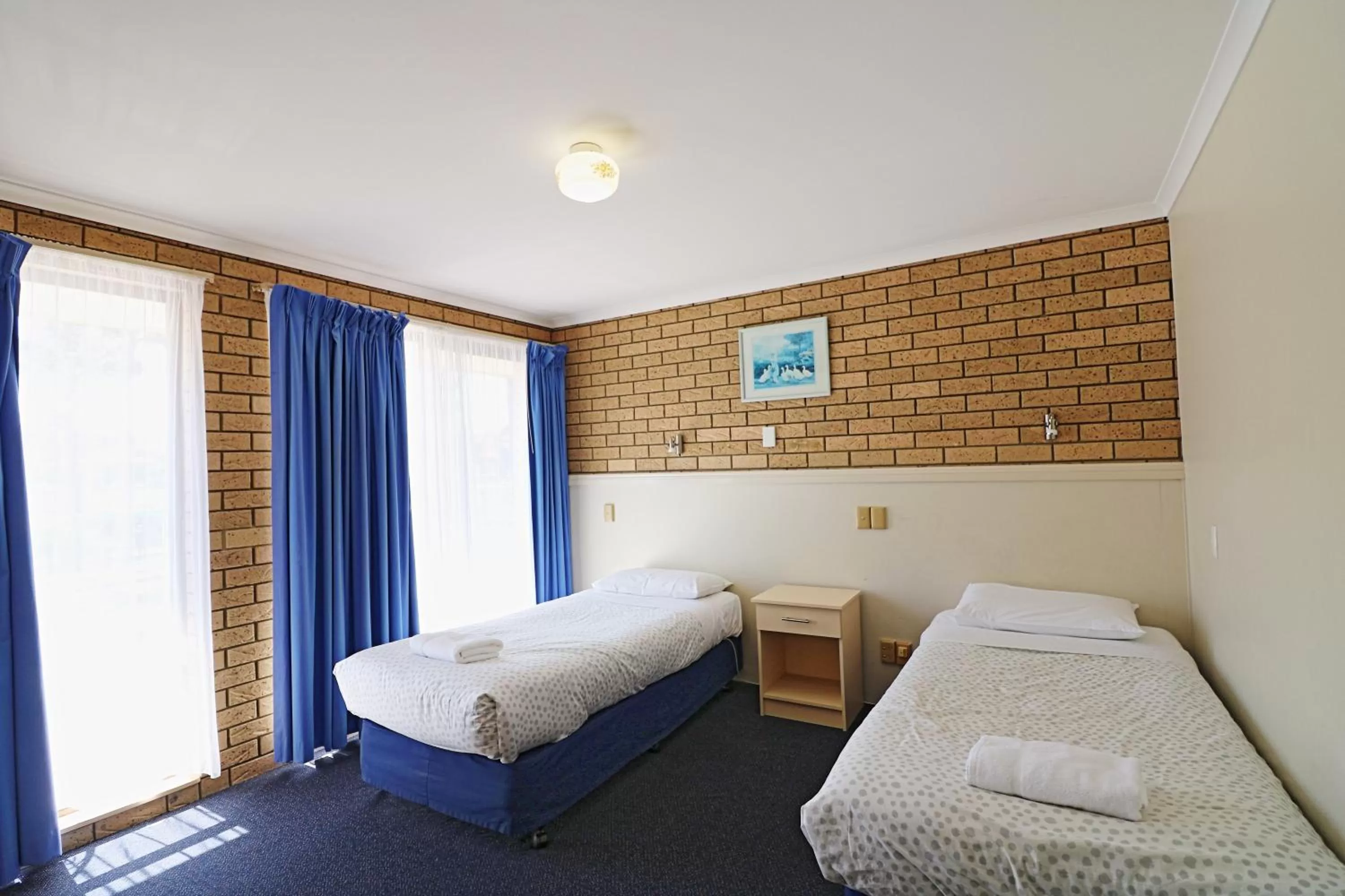 Bedroom, Bed in Aquarius Merimbula