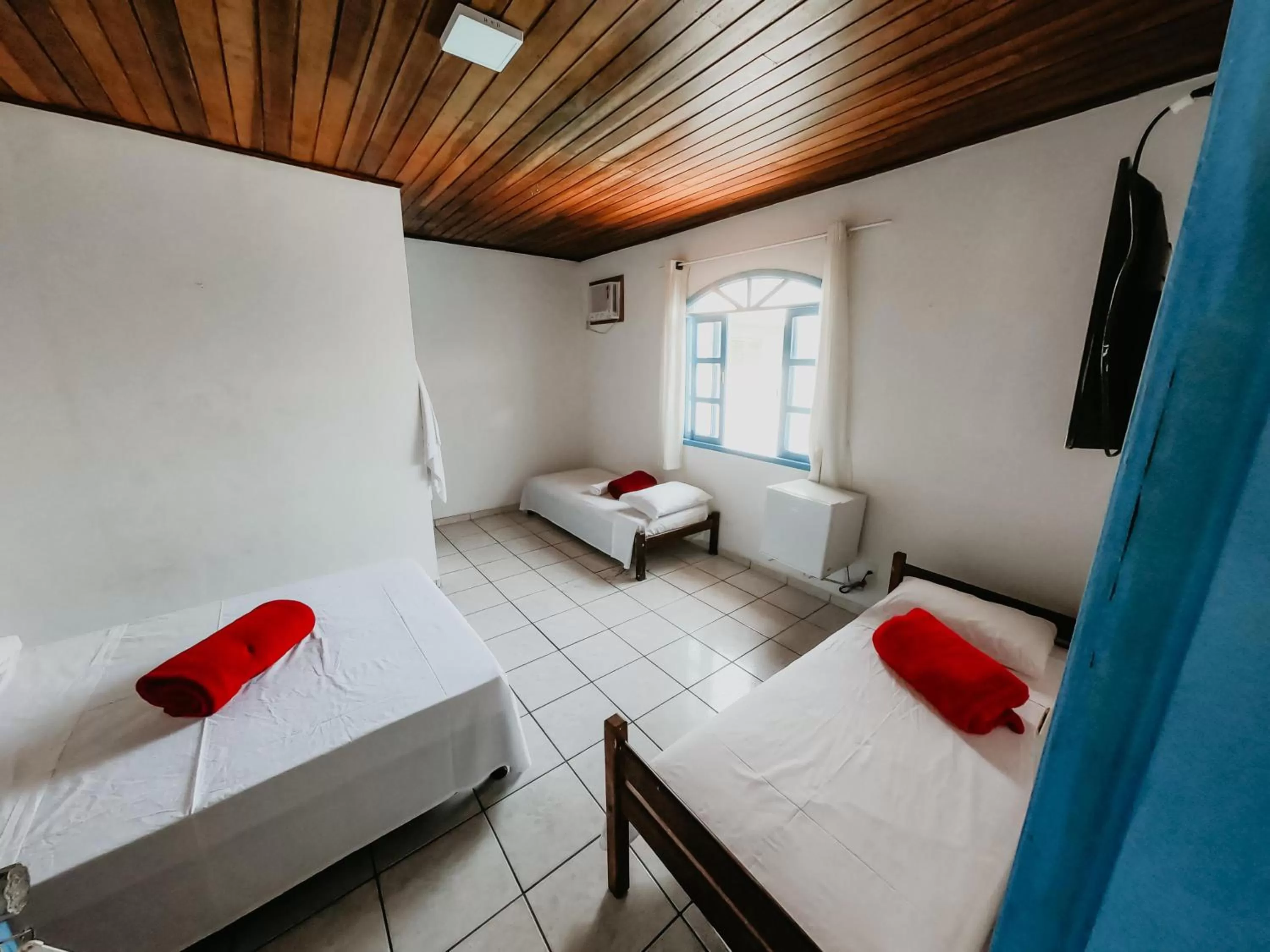 TV and multimedia, Bed in Pousada Costamar