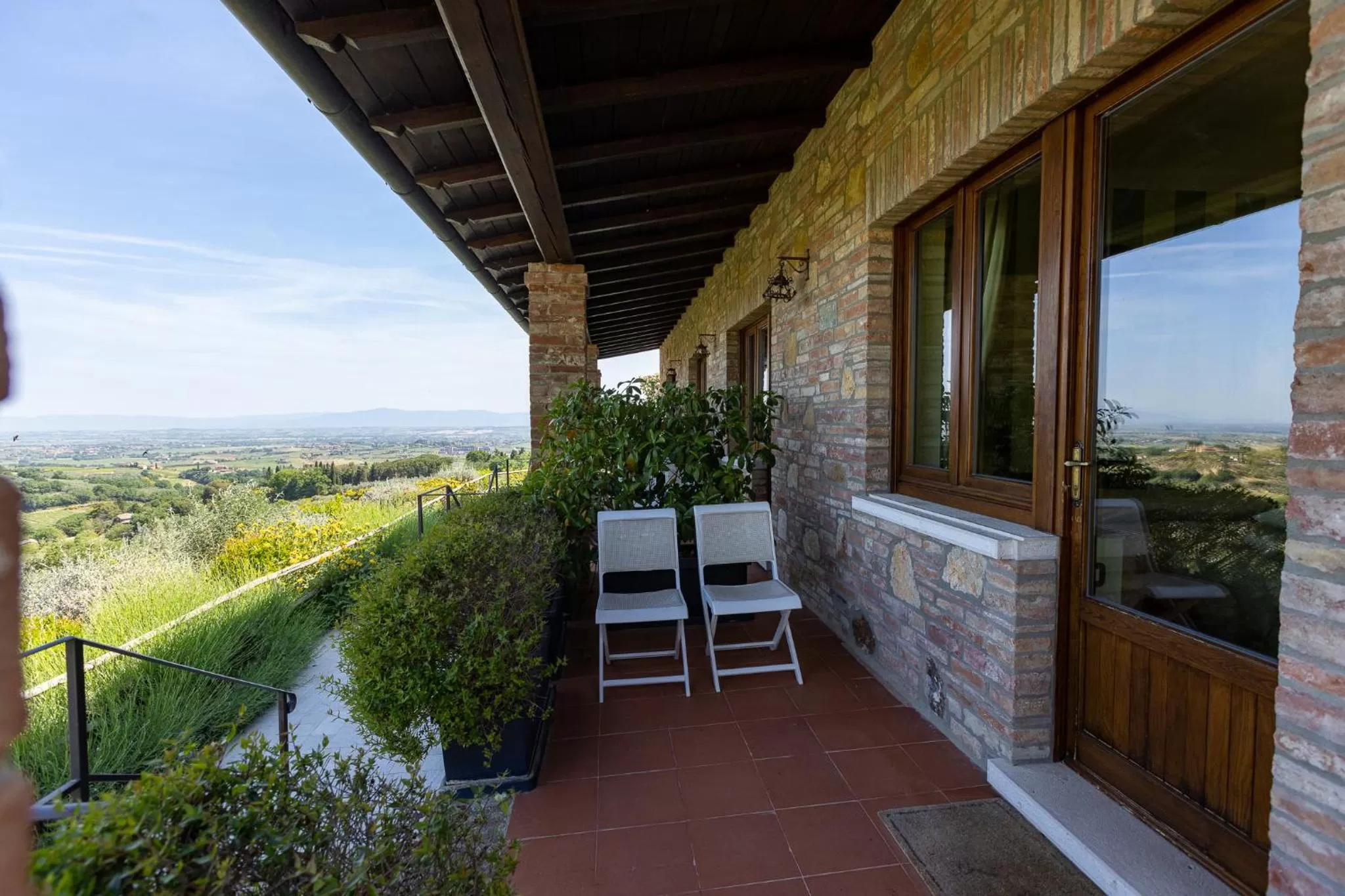 Balcony/Terrace in B&B FONTERONCONE di KRYVUTA OKSANA