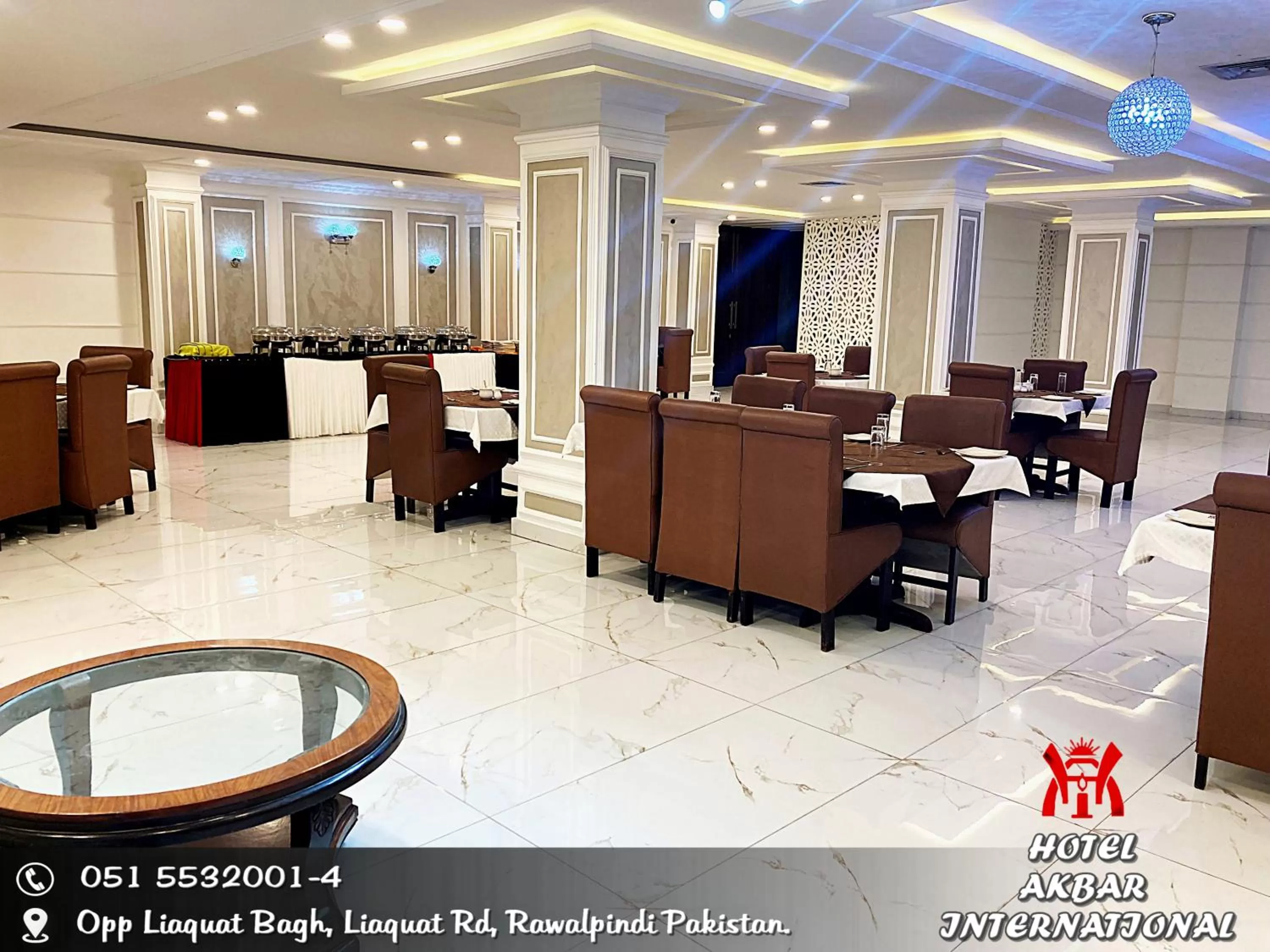 Restaurant/places to eat in Hotel Akbar International