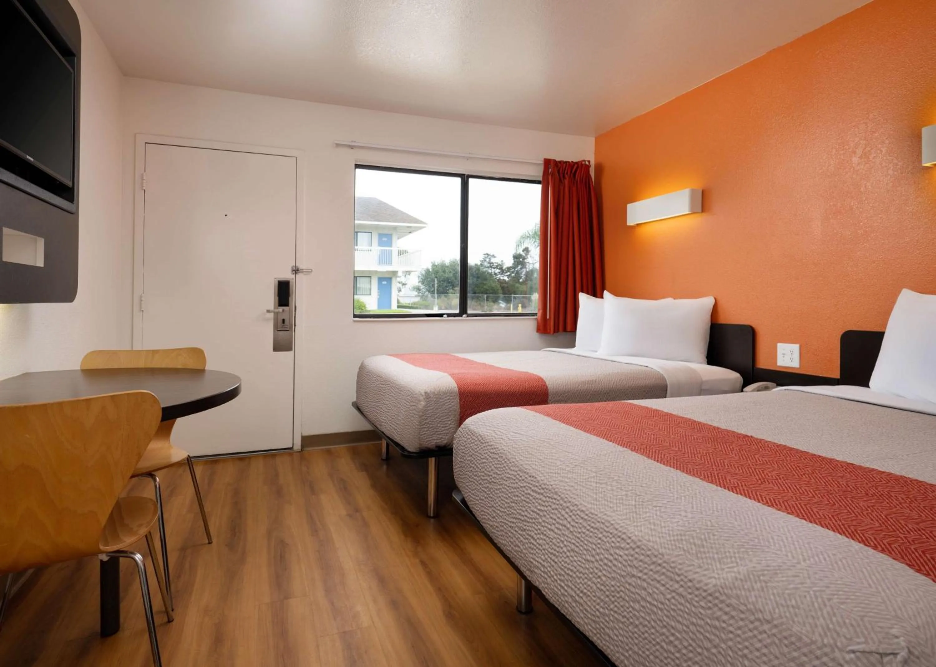 Beach, Bed in Motel 6-Pismo Beach, CA