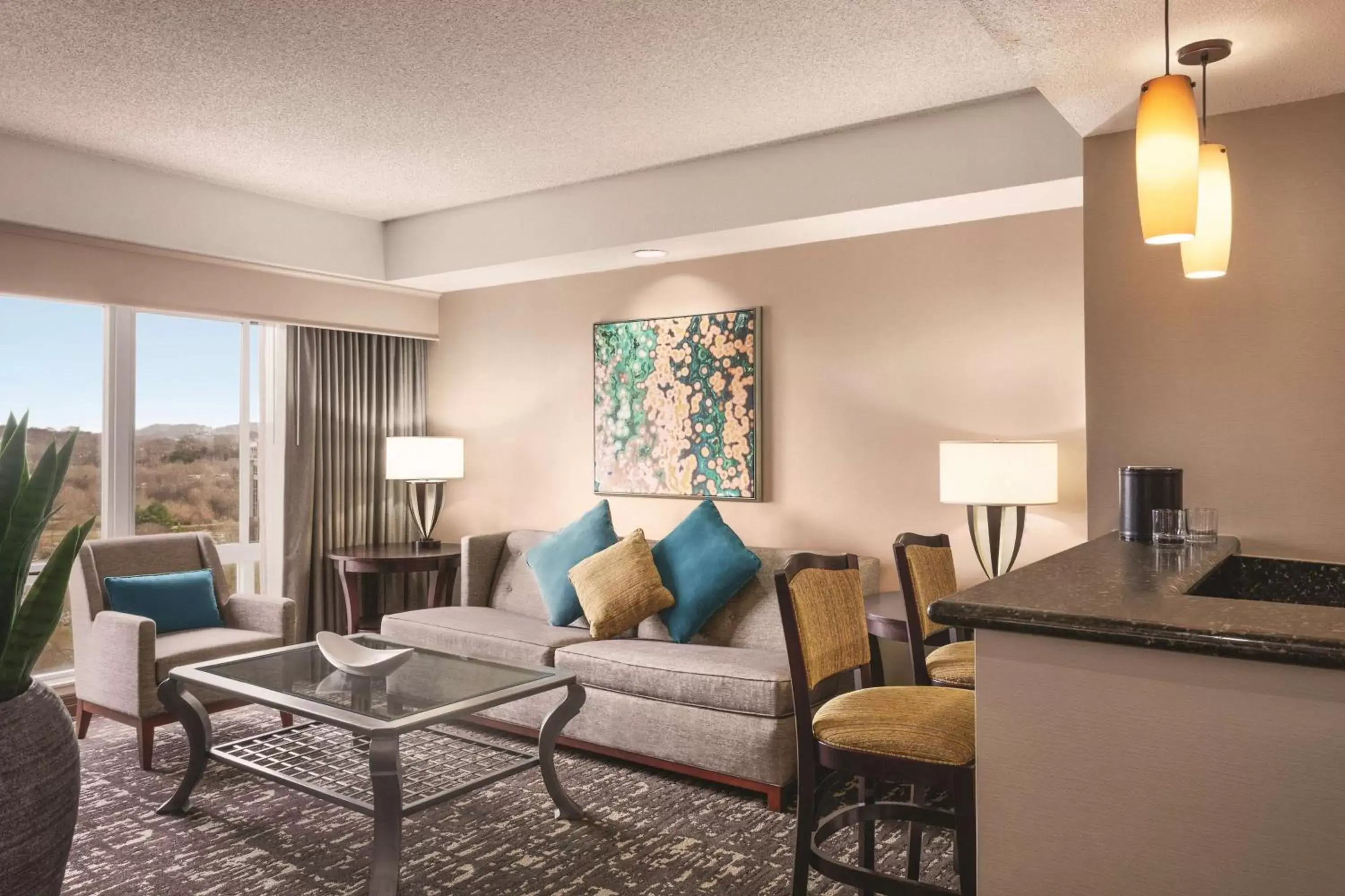 Living room, Seating Area in Embassy Suites by Hilton Nashville South Cool Springs