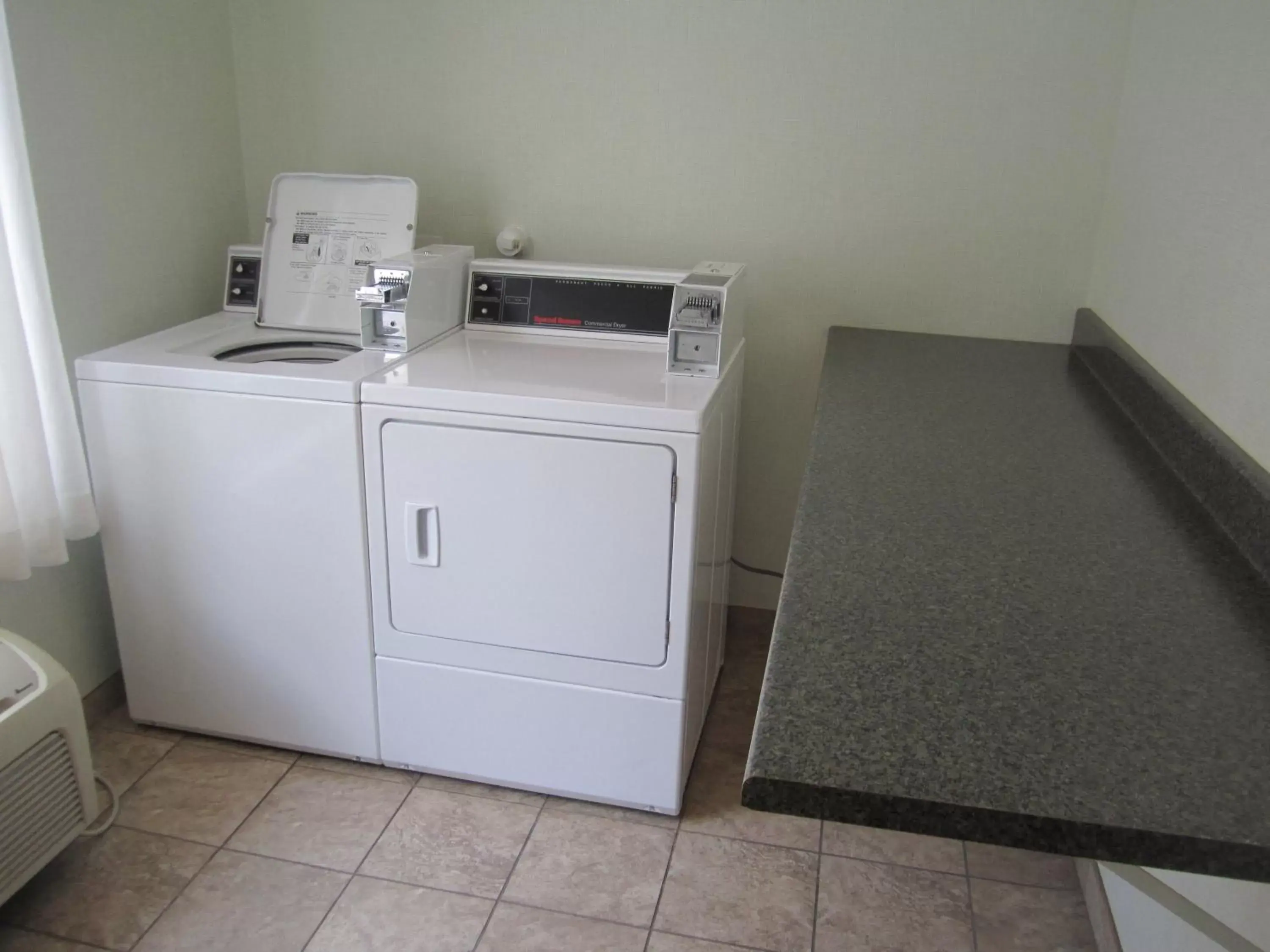 Other, Kitchen/Kitchenette in Holiday Inn Express Hotel & Suites Dubois, an IHG Hotel