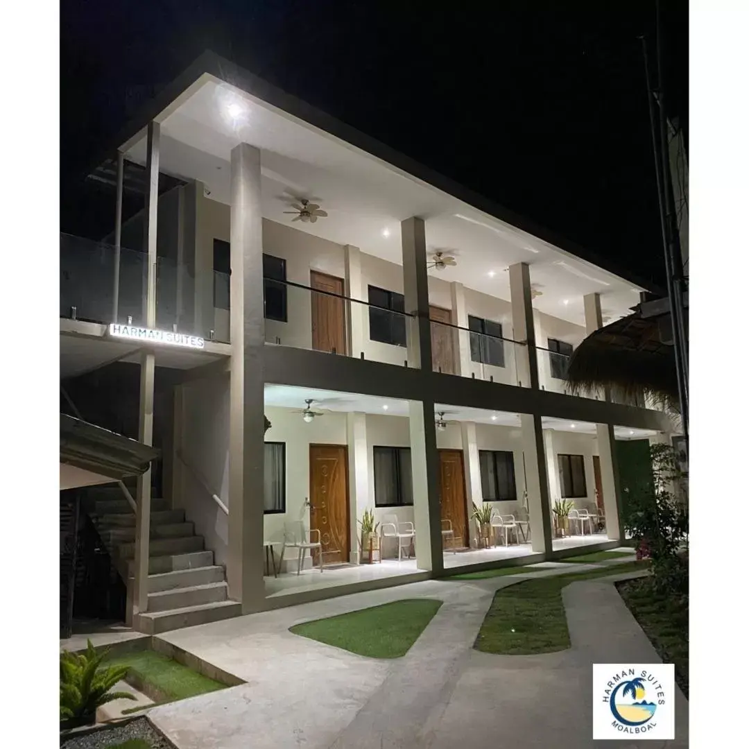 Property Building in HARMAN SUITES Moalboal