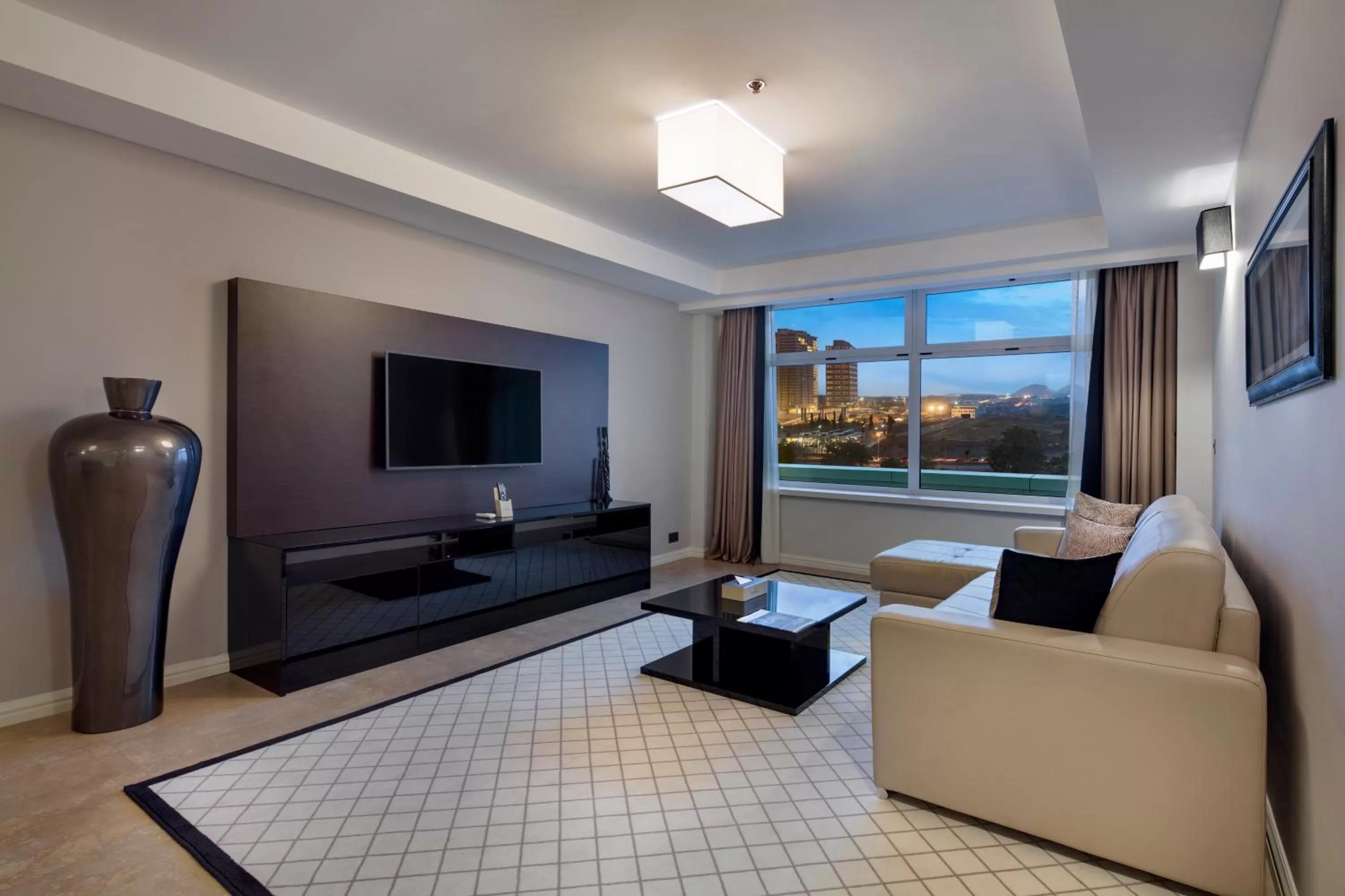 TV and multimedia in Fraser Suites Abuja