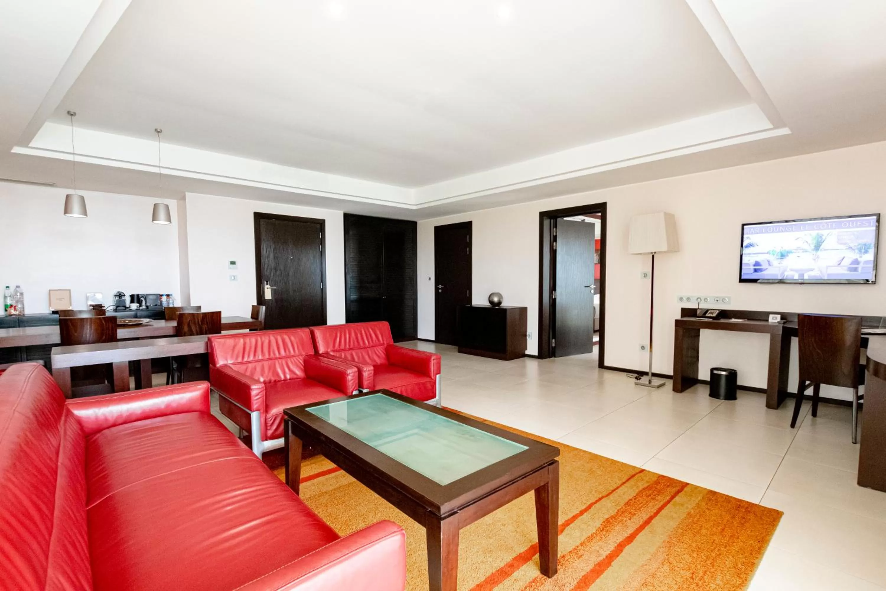 Communal lounge/ TV room in Terrou-Bi