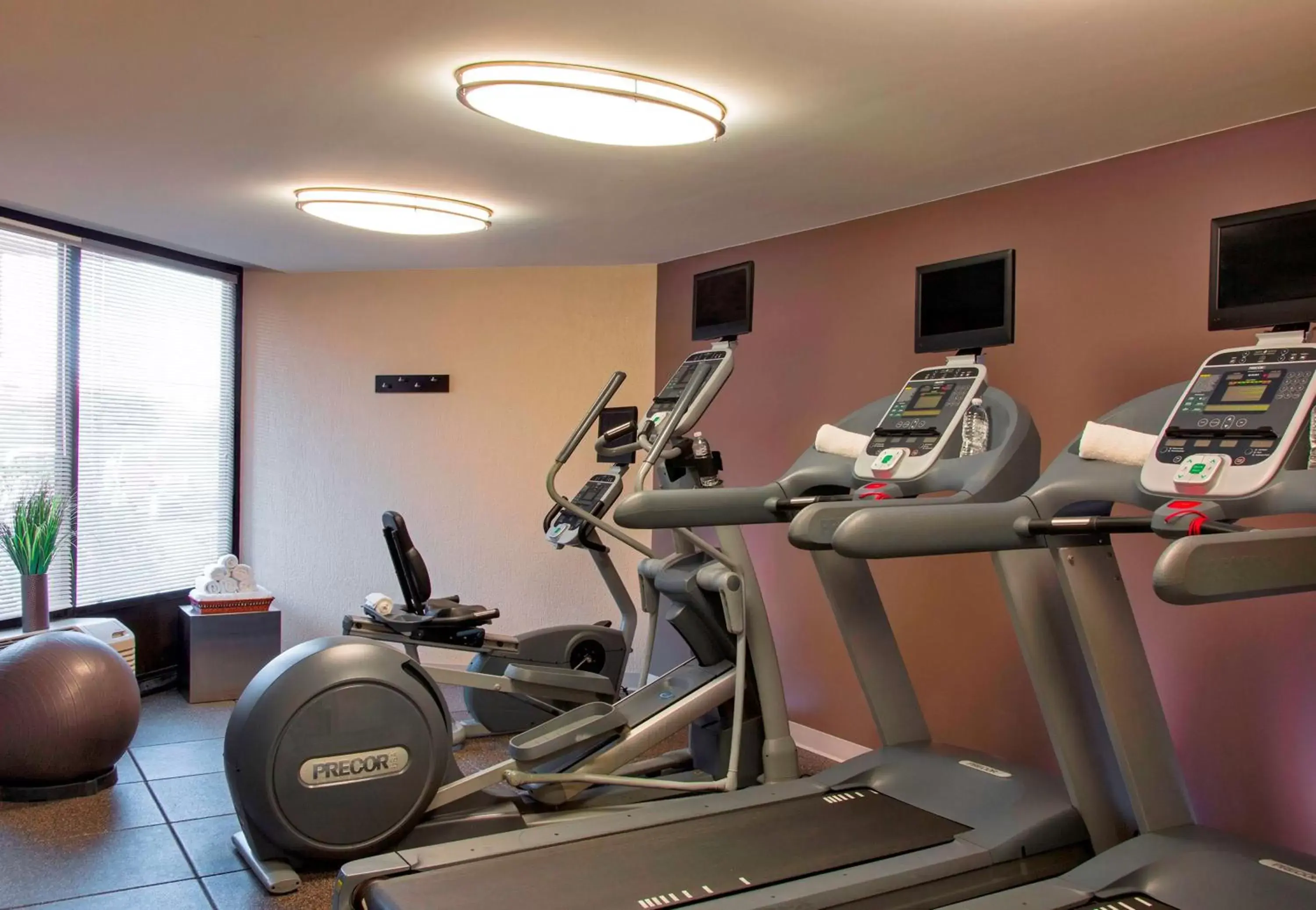 Fitness centre/facilities, Fitness Center/Facilities in Hilton Galveston Island Resort