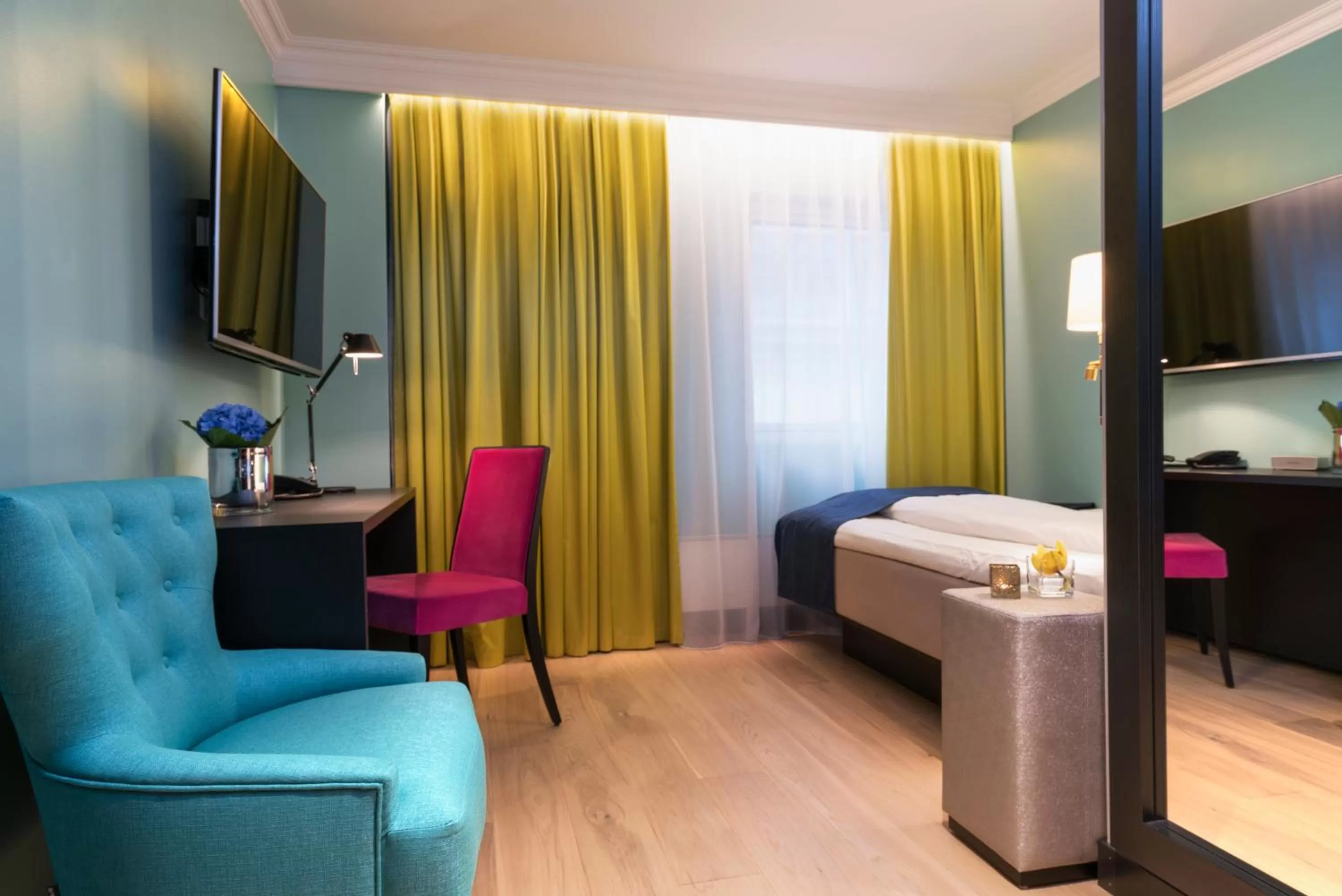 Photo of the whole room, Bed in Thon Hotel Terminus