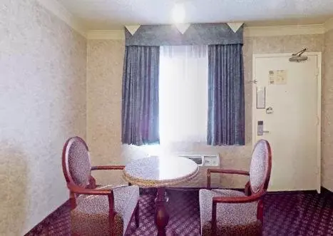 Day, Dining Area in Americas Best Value Inn & Suites - Fontana