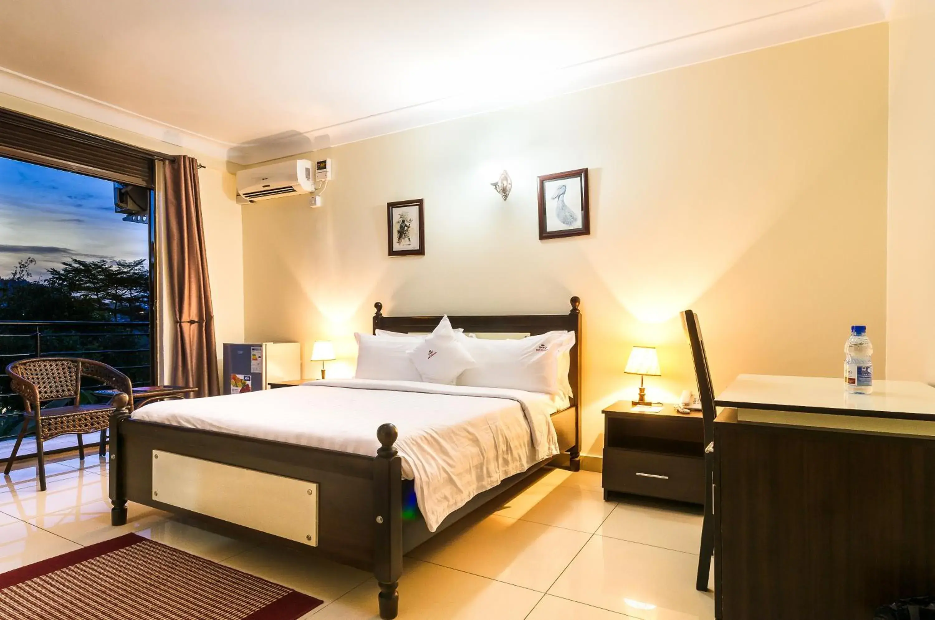 Seating area, Bed in Marie's Royale Hotel Seating area, Bed in Marie's Royale Hotel