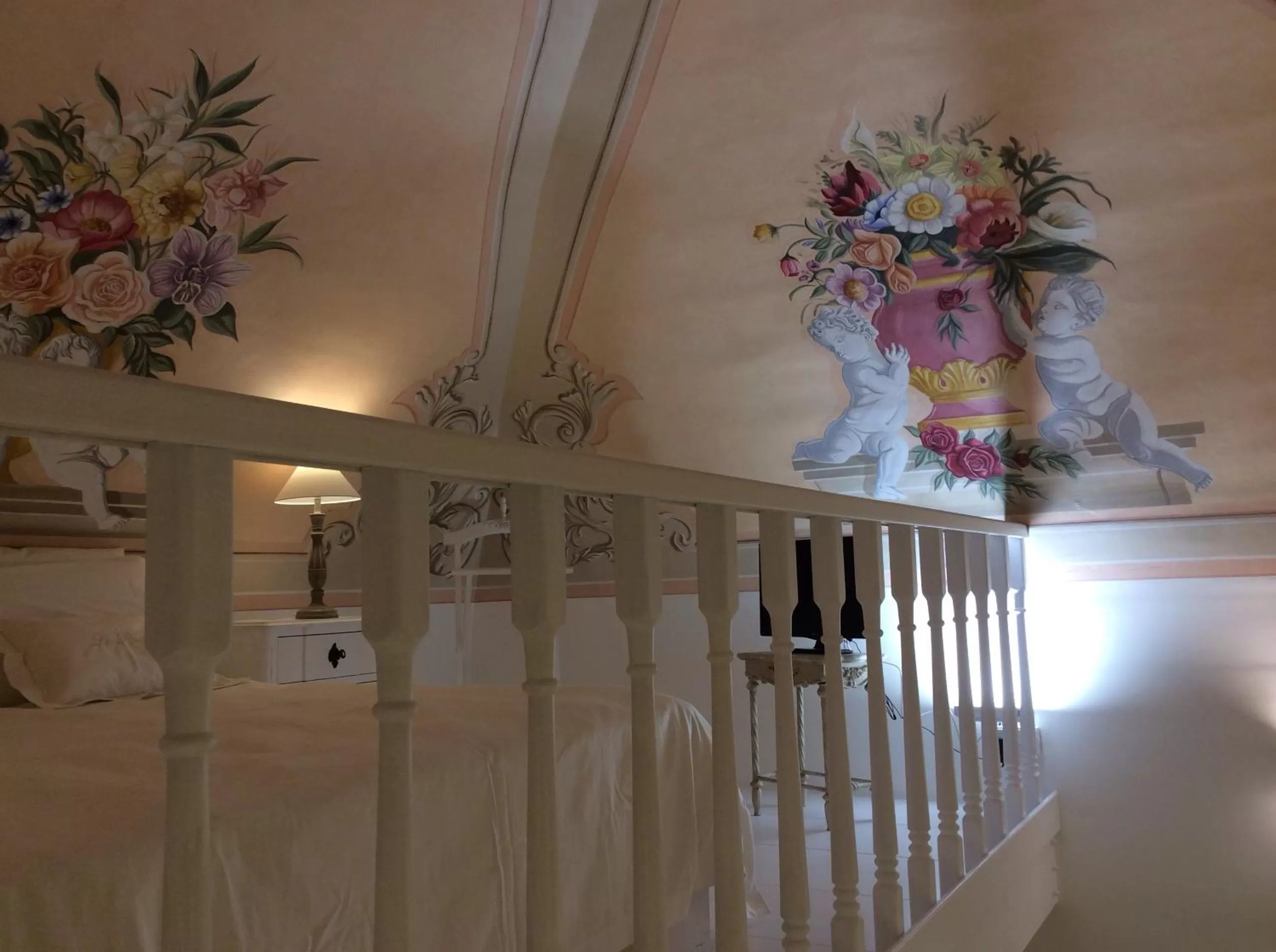 Decorative detail, Bed in Suite Le Perle