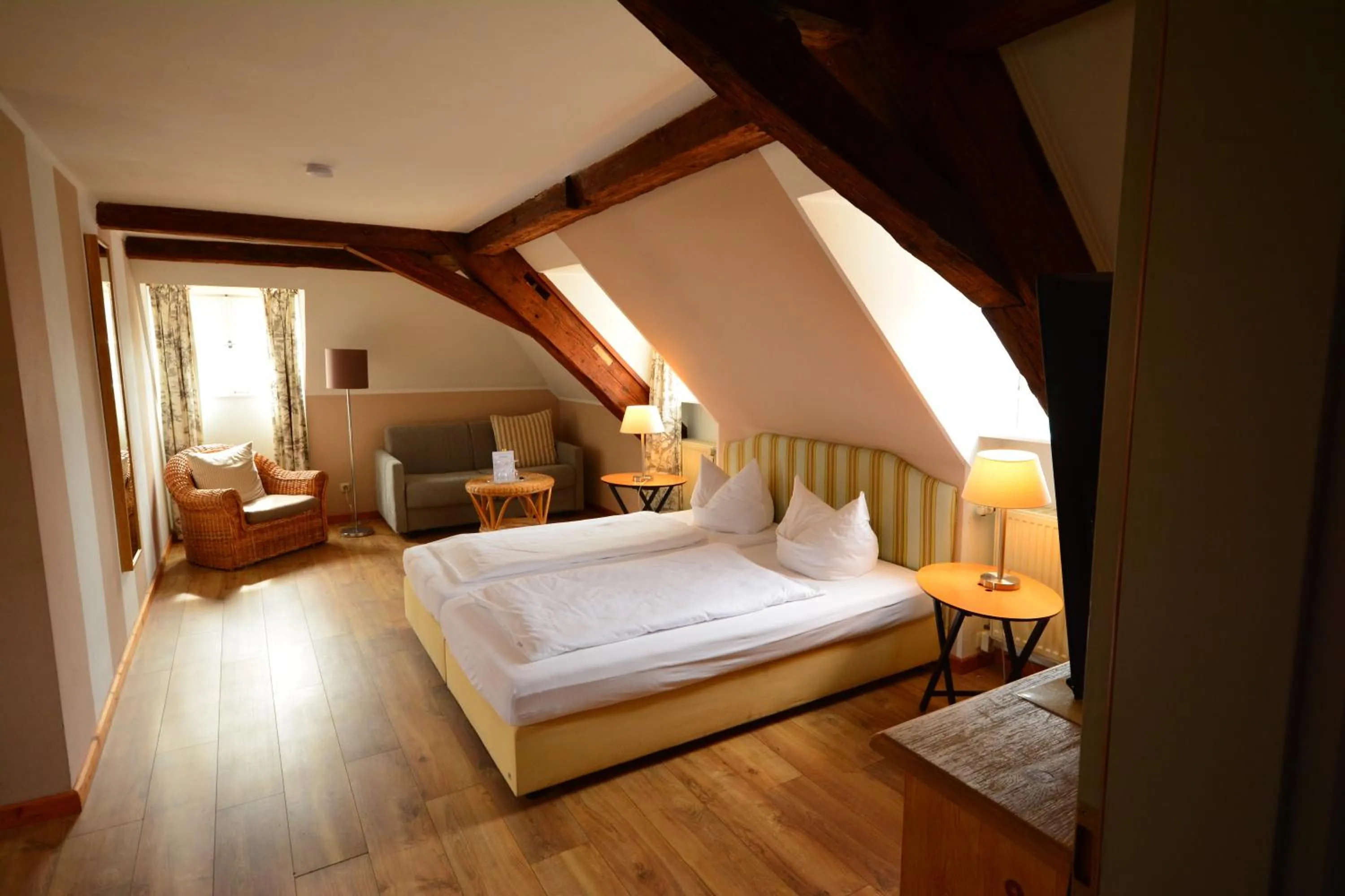 Photo of the whole room, Bed in Landhotel Schloss Buttenheim