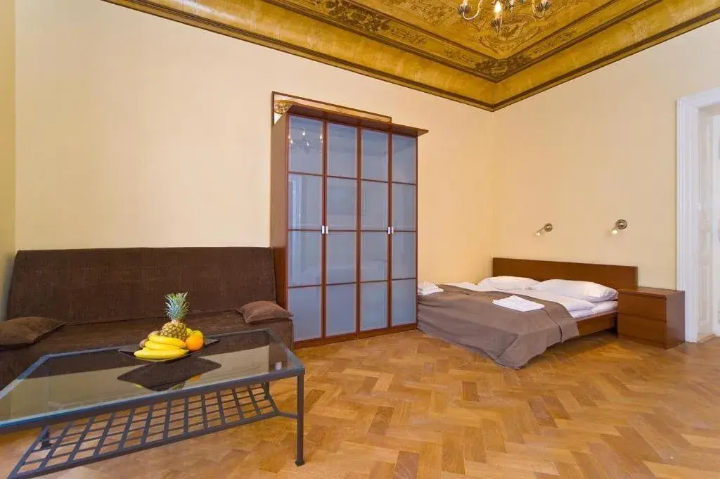 Bed in Old Town - Dusni Apartments