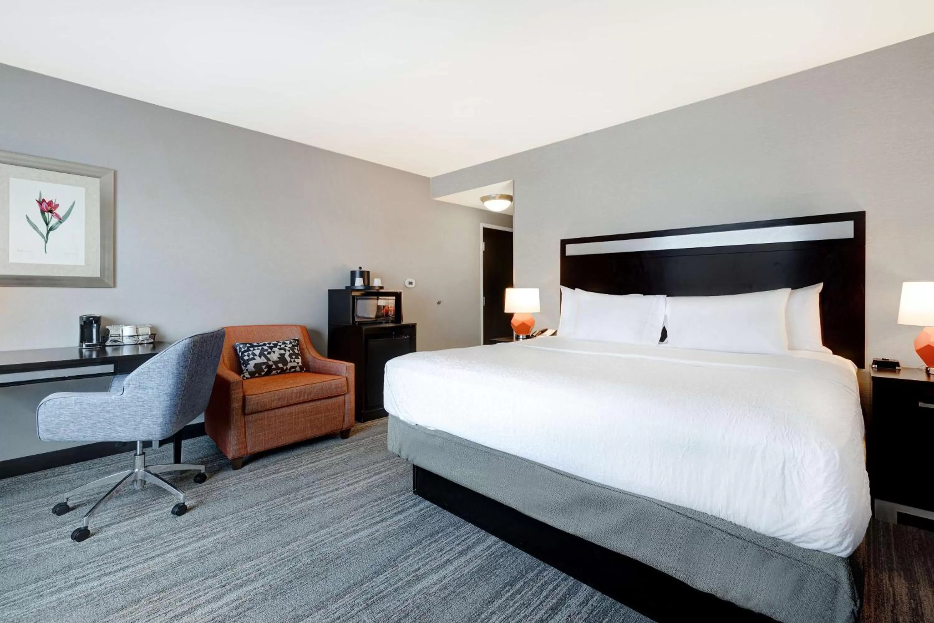 Bedroom, Bed in Hampton Inn & Suites Seattle/Federal Way