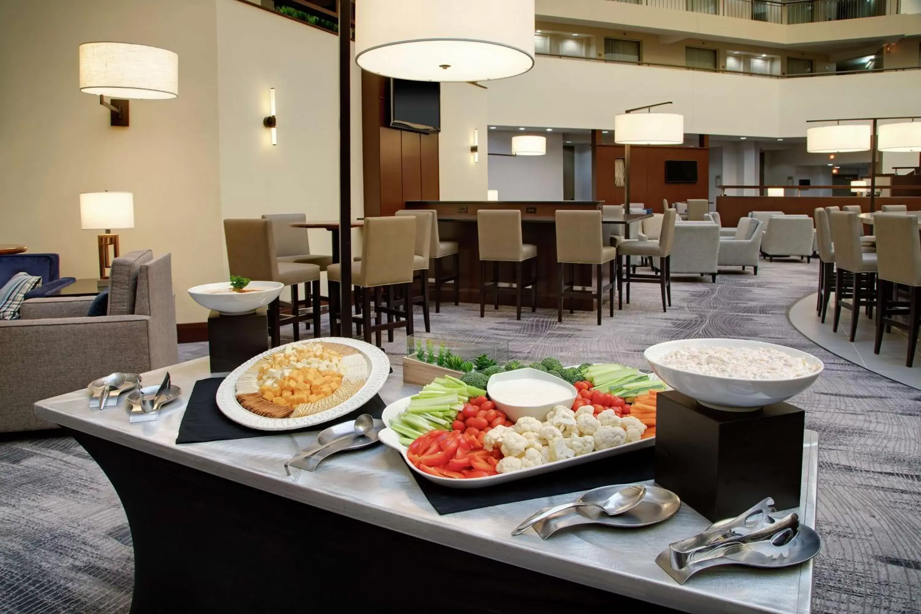 Dining area, Restaurant/Places to Eat in Embassy Suites by Hilton Detroit Troy Auburn Hills