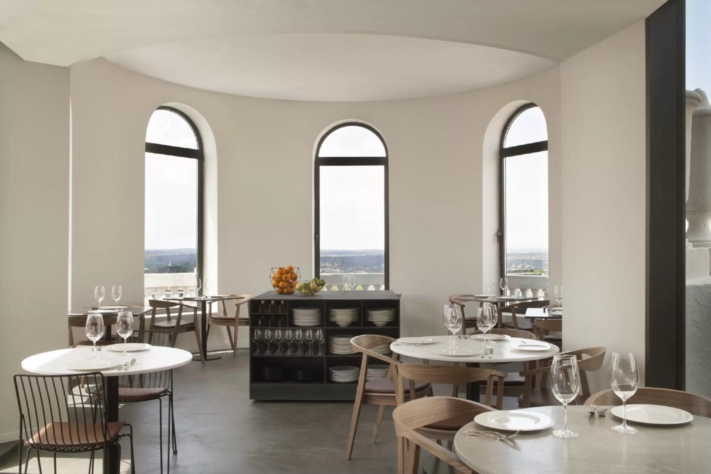 Restaurant/places to eat in Dear Hotel Madrid