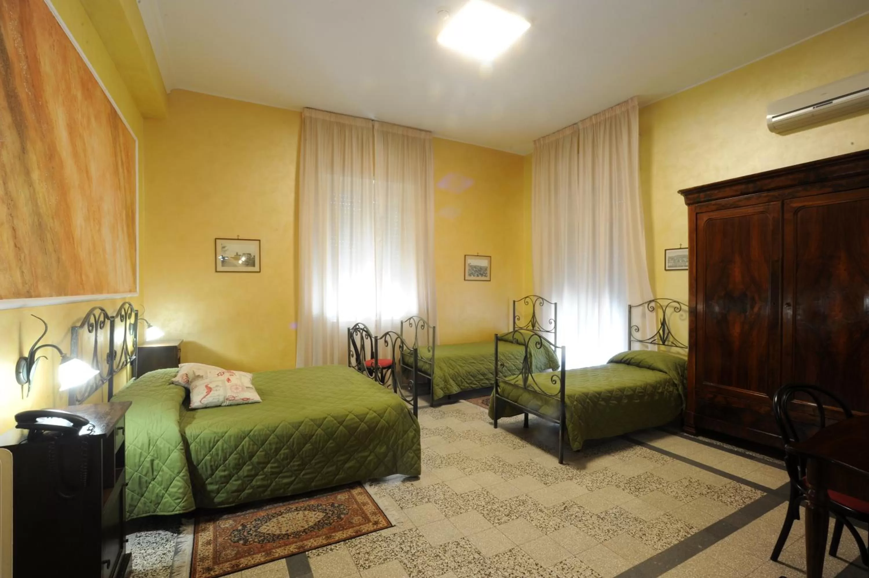 Bed in Albergo Bellavista