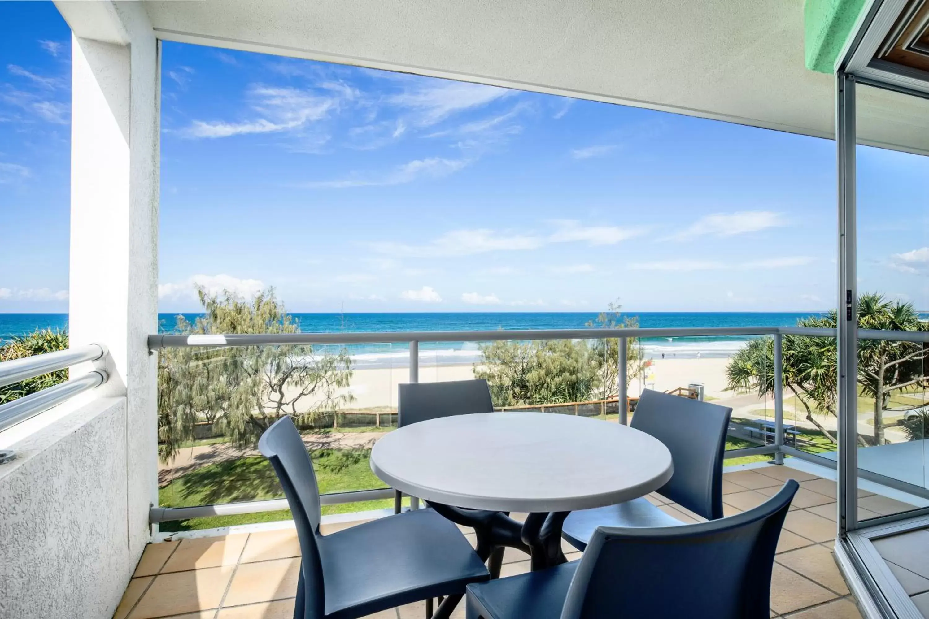 Balcony/Terrace in Rolling Surf Resort