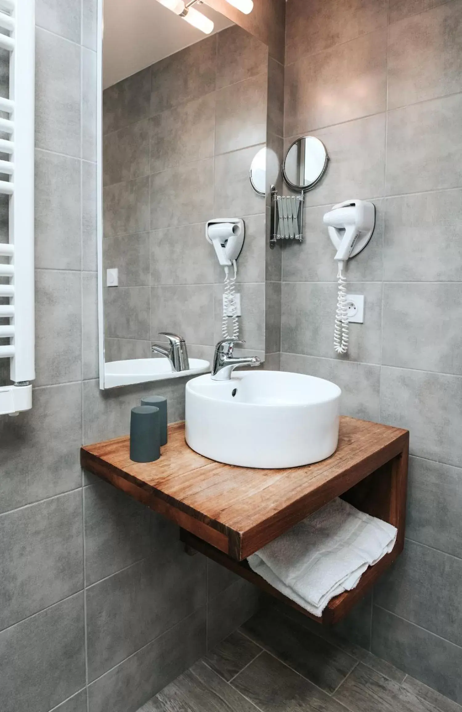 Bathroom in Hôtel Aux Tamaris - Vue Mer