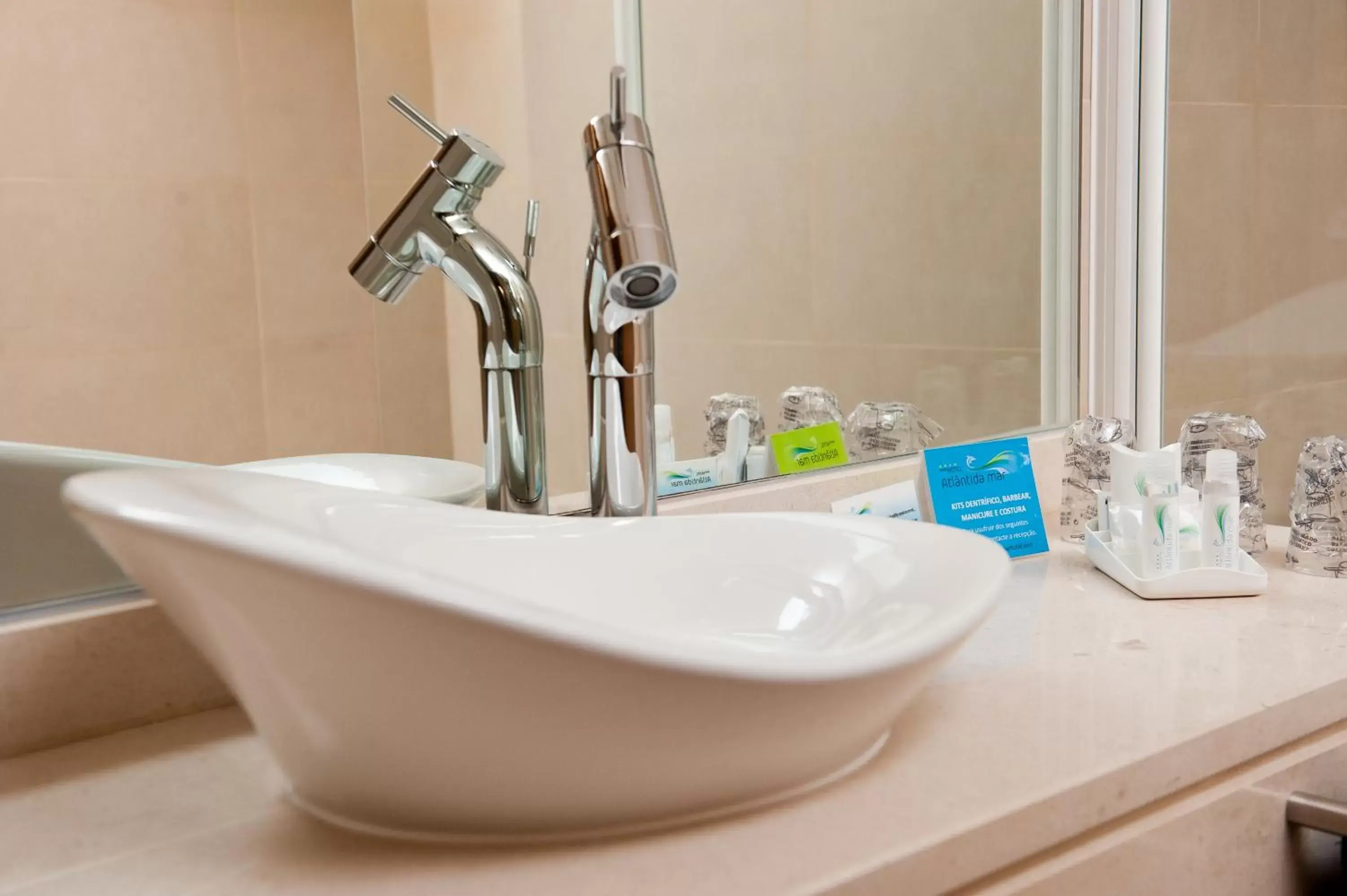 Bathroom in Atlantida Mar Hotel