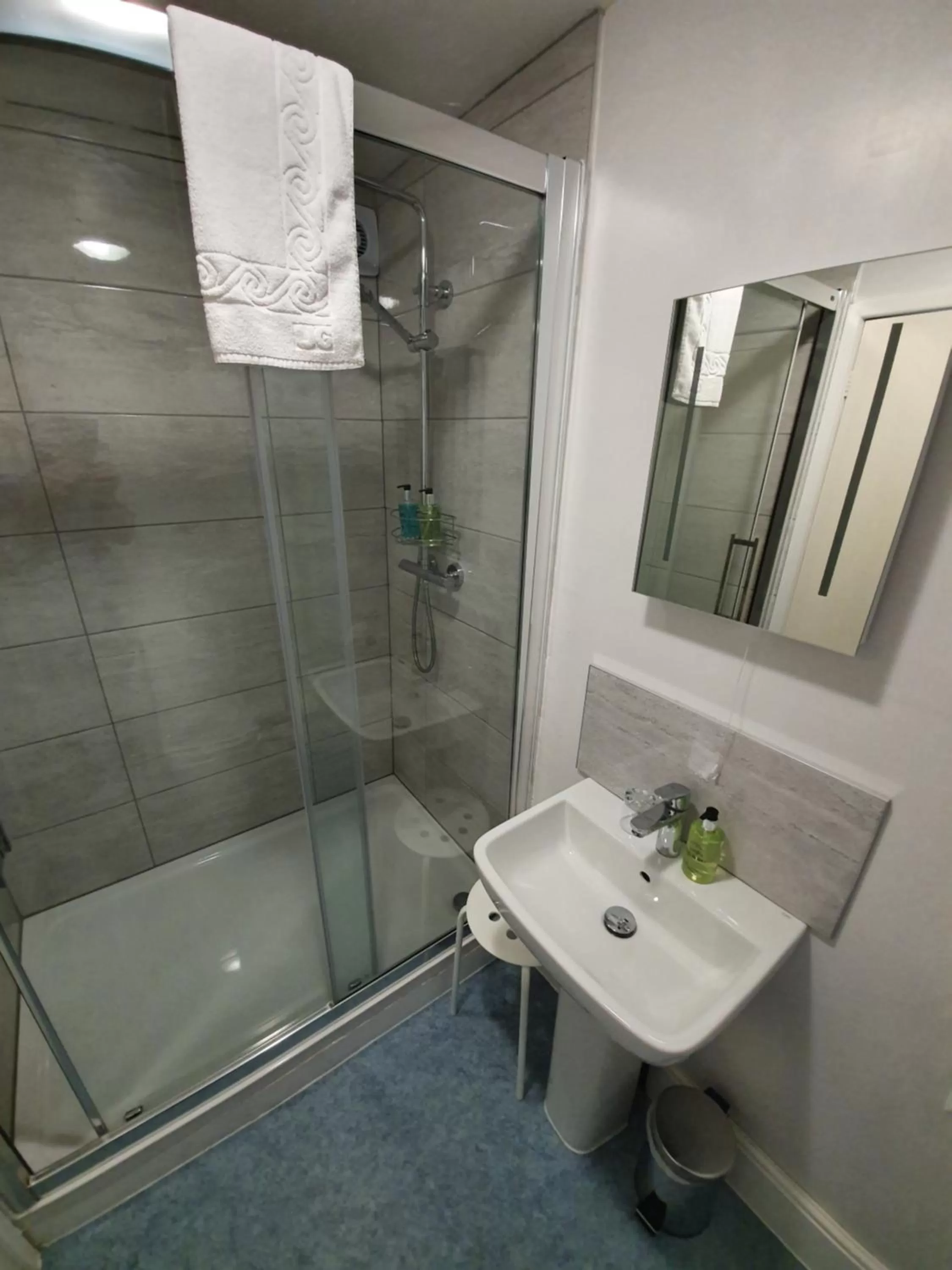 Bathroom in Alexandra Hotel