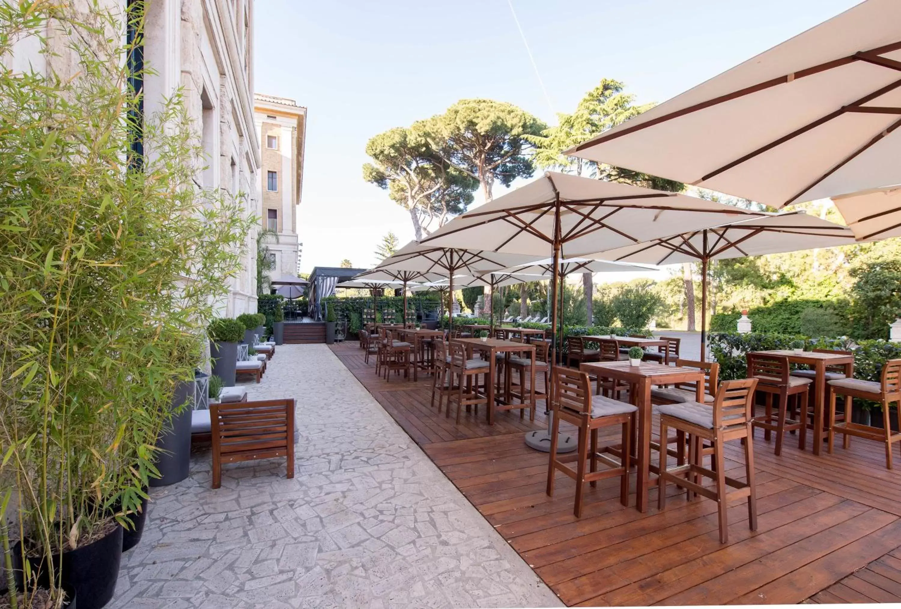 Food, Restaurant/Places to Eat in TH Roma - Carpegna Palace