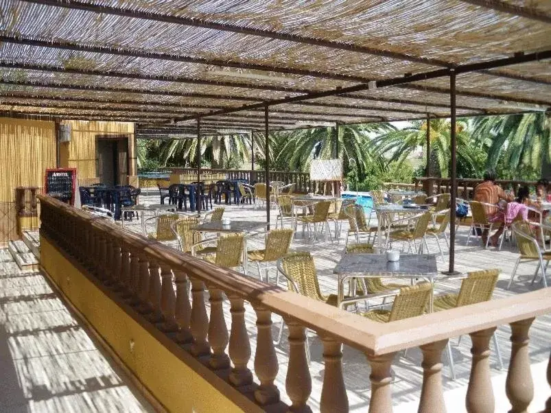 Business facilities, Restaurant/Places to Eat in Hotel La Barca