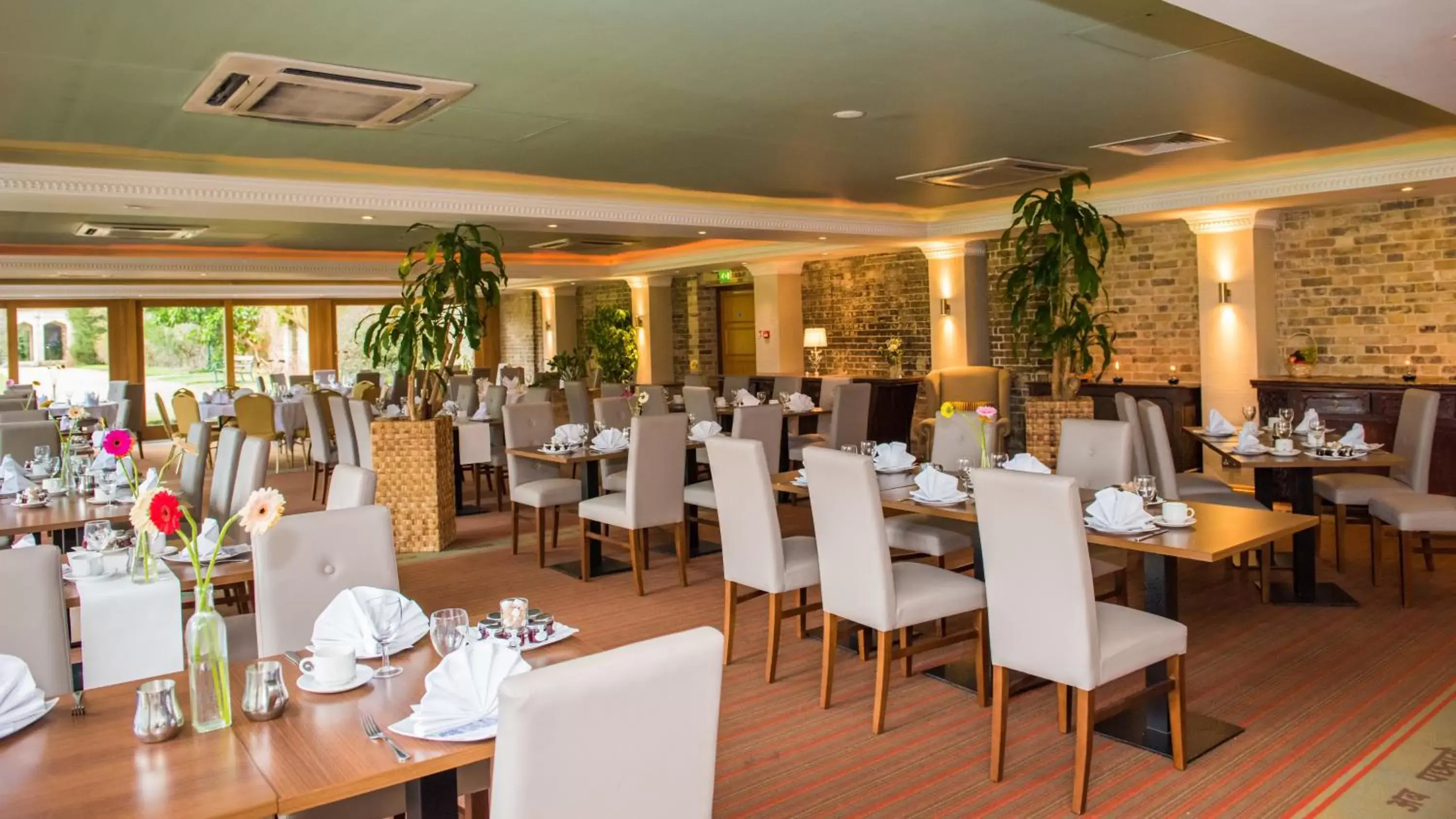 Restaurant/Places to Eat in Shendish Manor Hotel