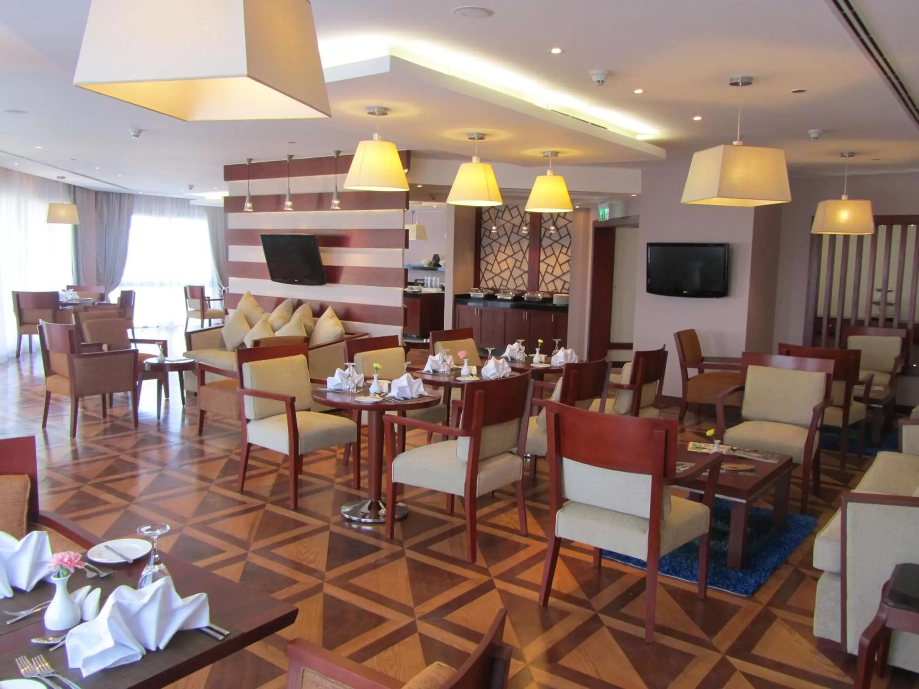 Lounge or bar, Restaurant/Places to Eat in Hilton Pyramids Golf