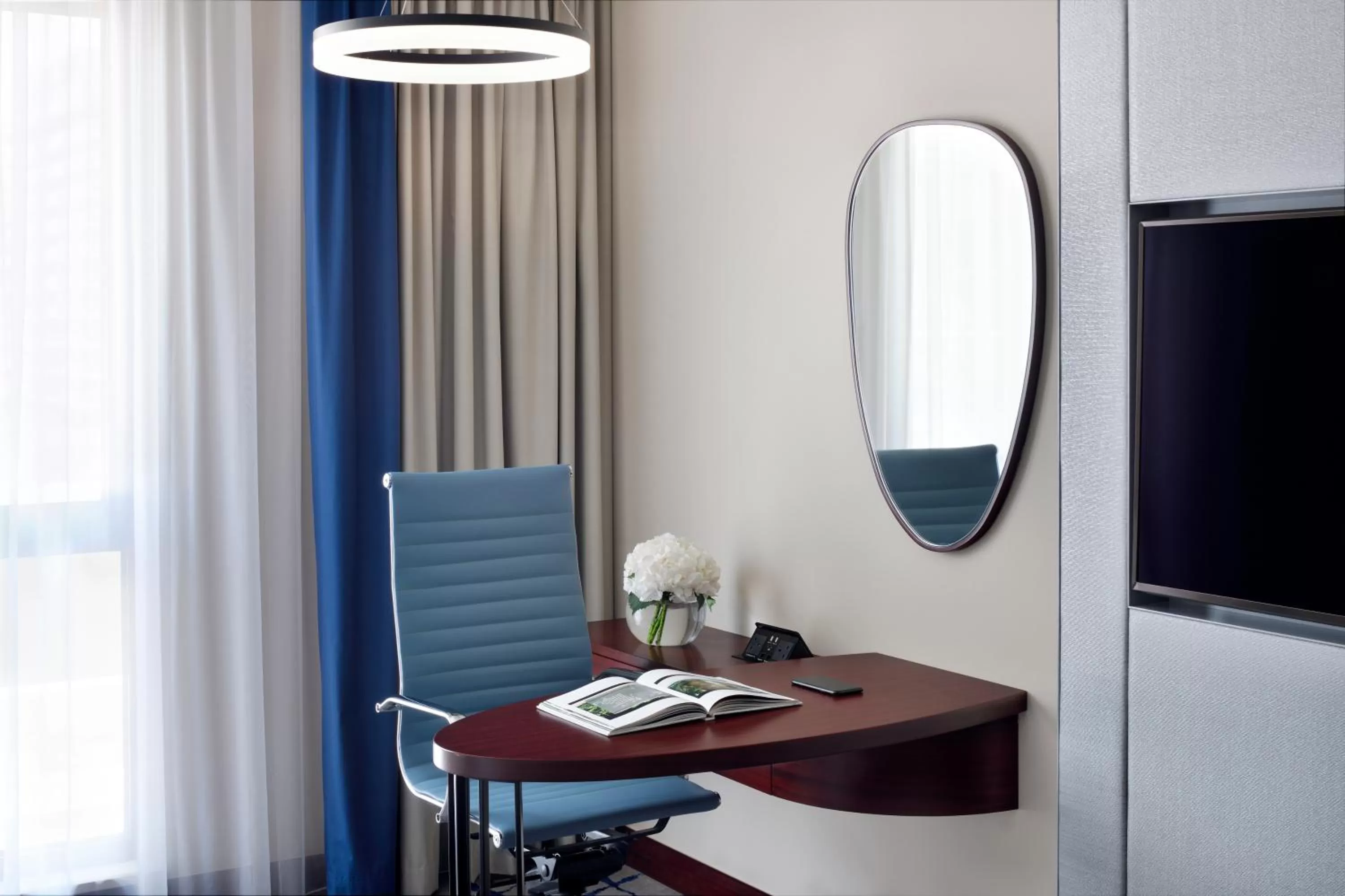 TV and multimedia in Mövenpick Hotel & Apartments Bur Dubai