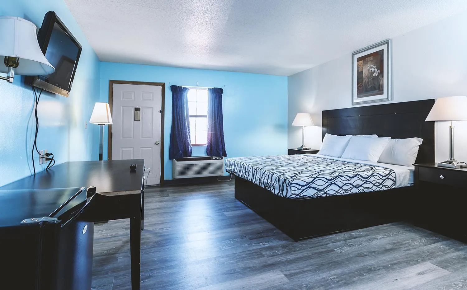 Bed in Sky-Palace Inn & Suites Wellington