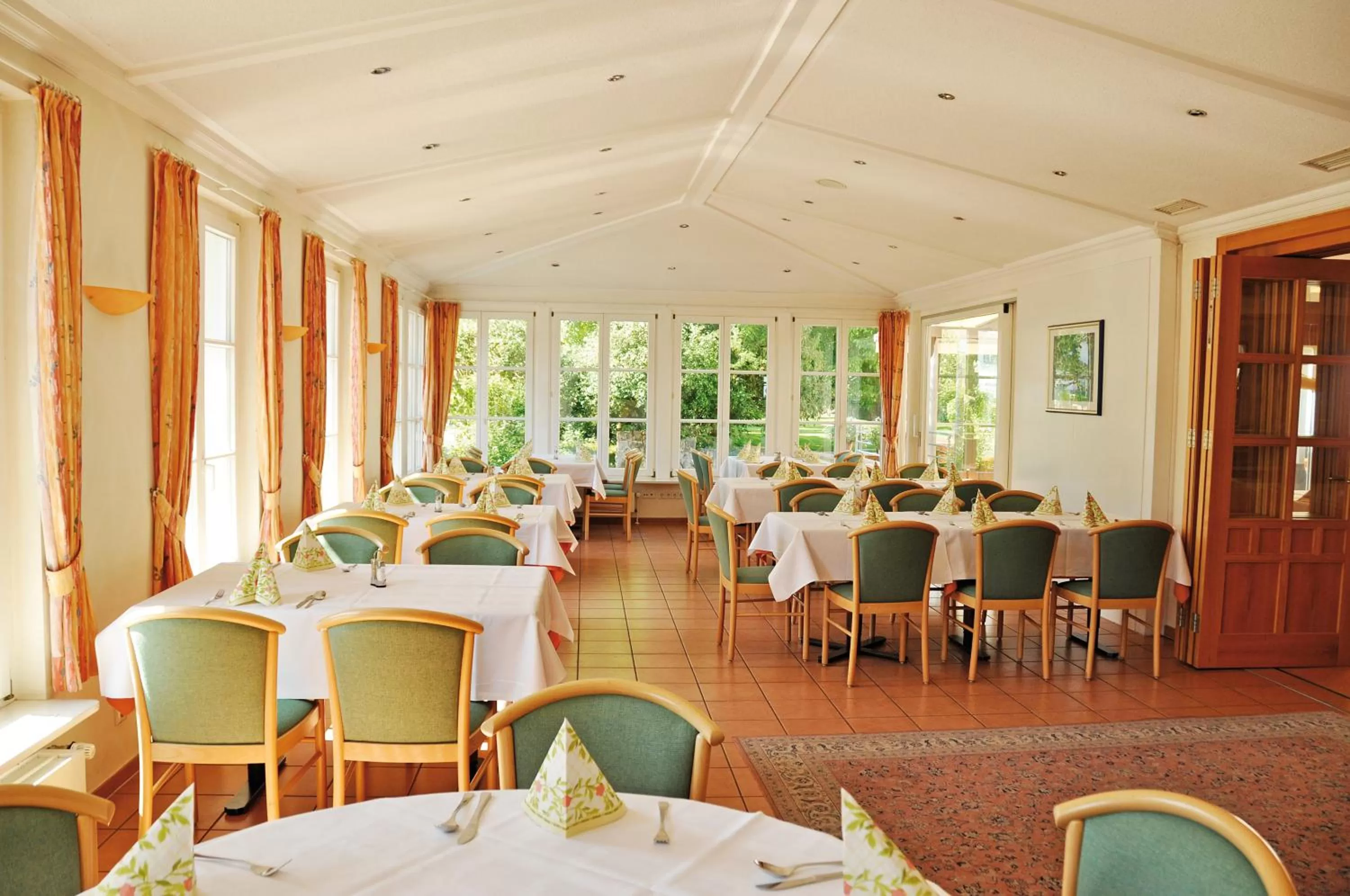 Restaurant/places to eat in Gartenhotel Feldeck