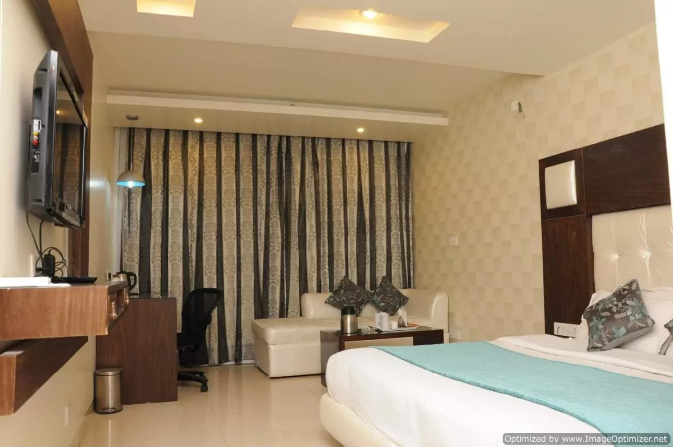 Photo of the whole room, Bed in Hotel Diamond Plaza