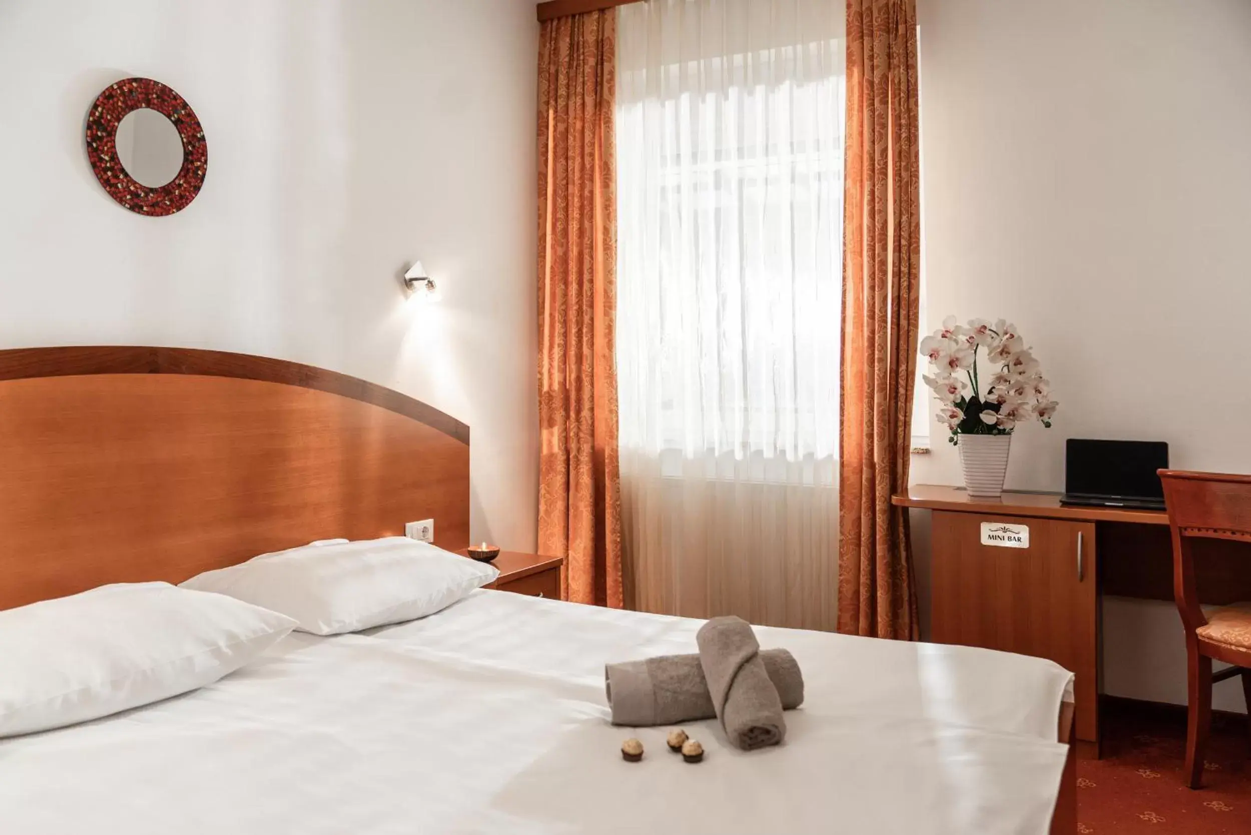 Bedroom, Bed in Hotel Medno