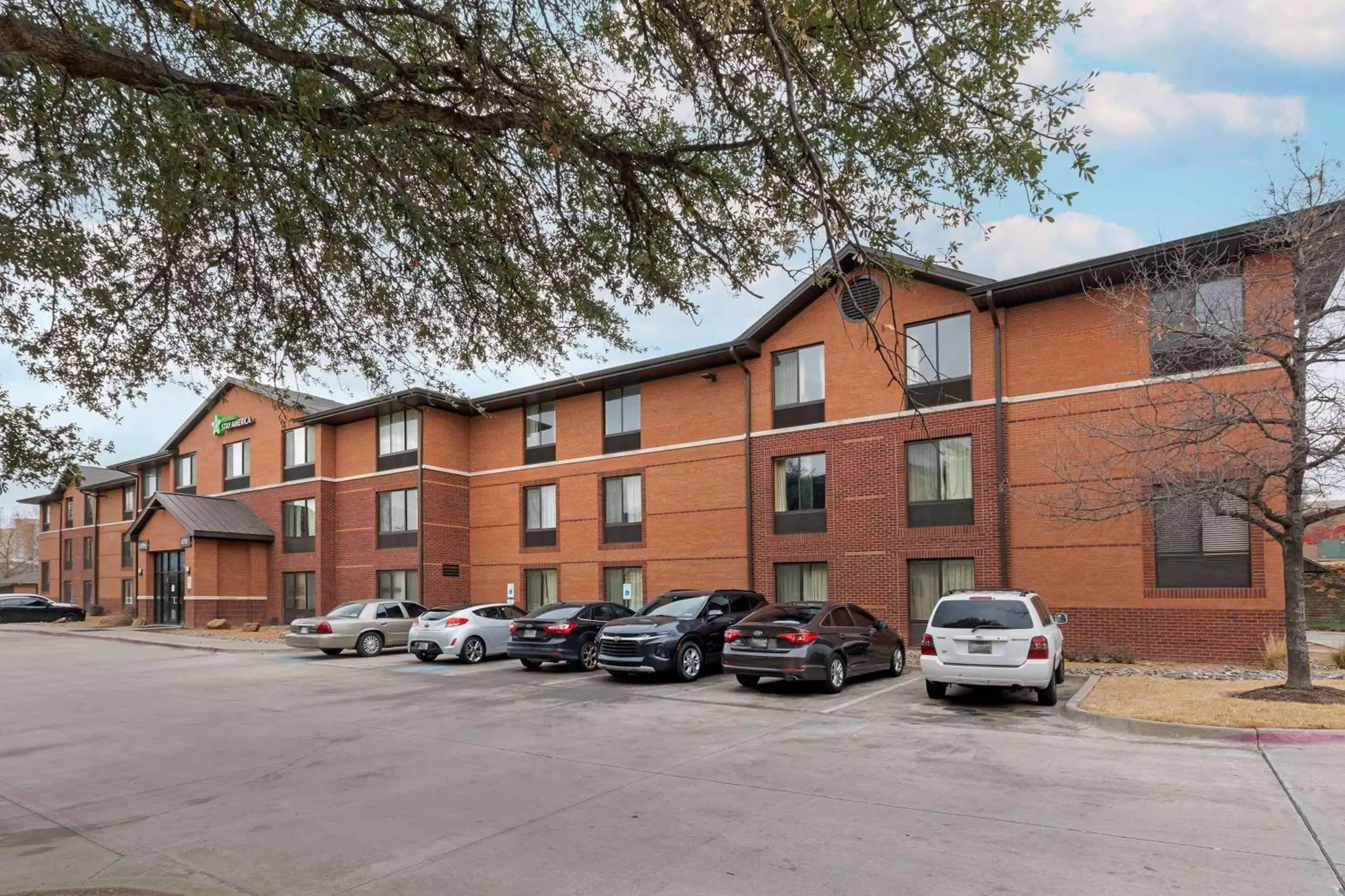 Property Building in Extended Stay America Suites - Fort Worth - Southwest