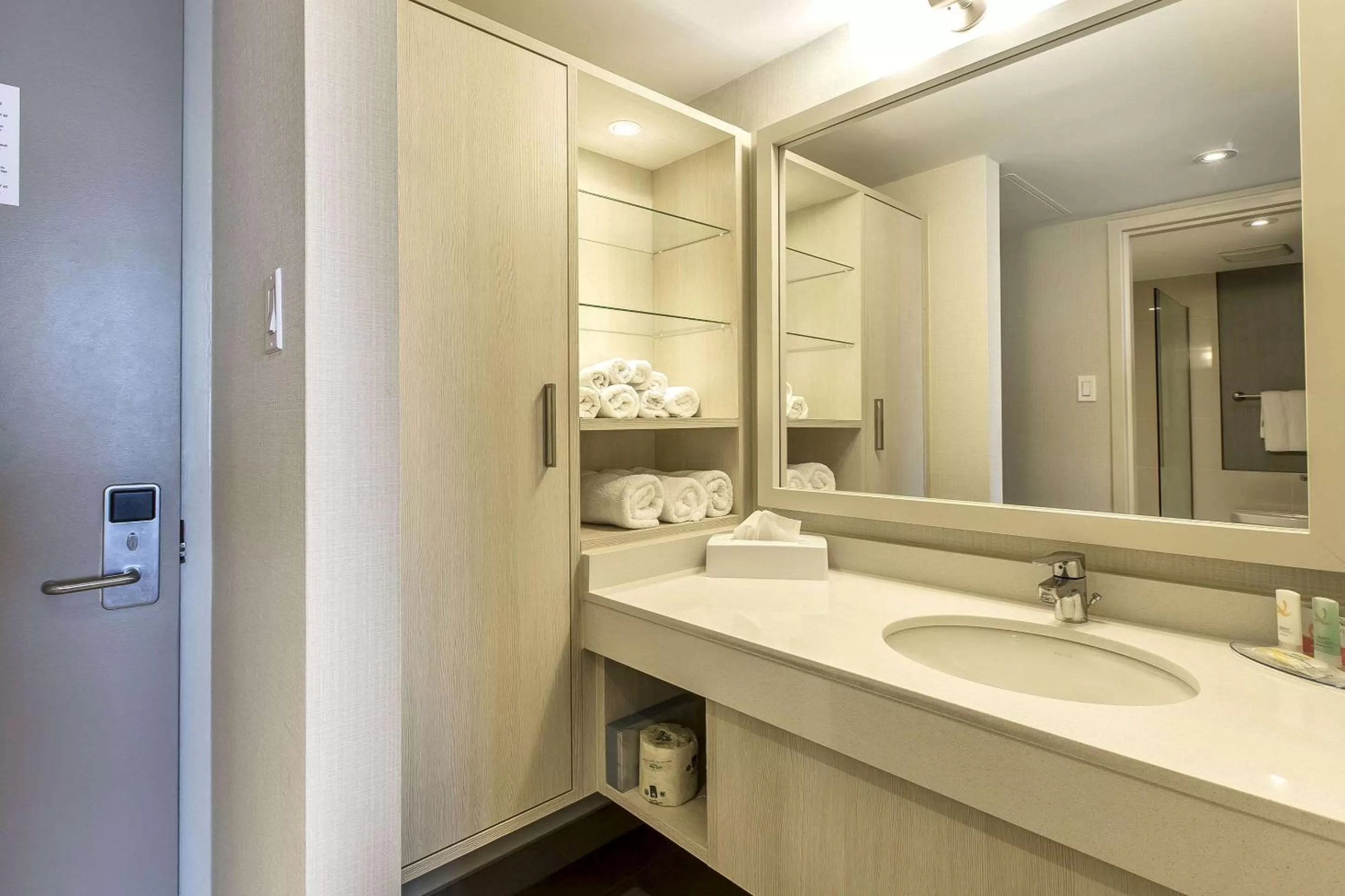 Photo of the whole room in Quality Inn