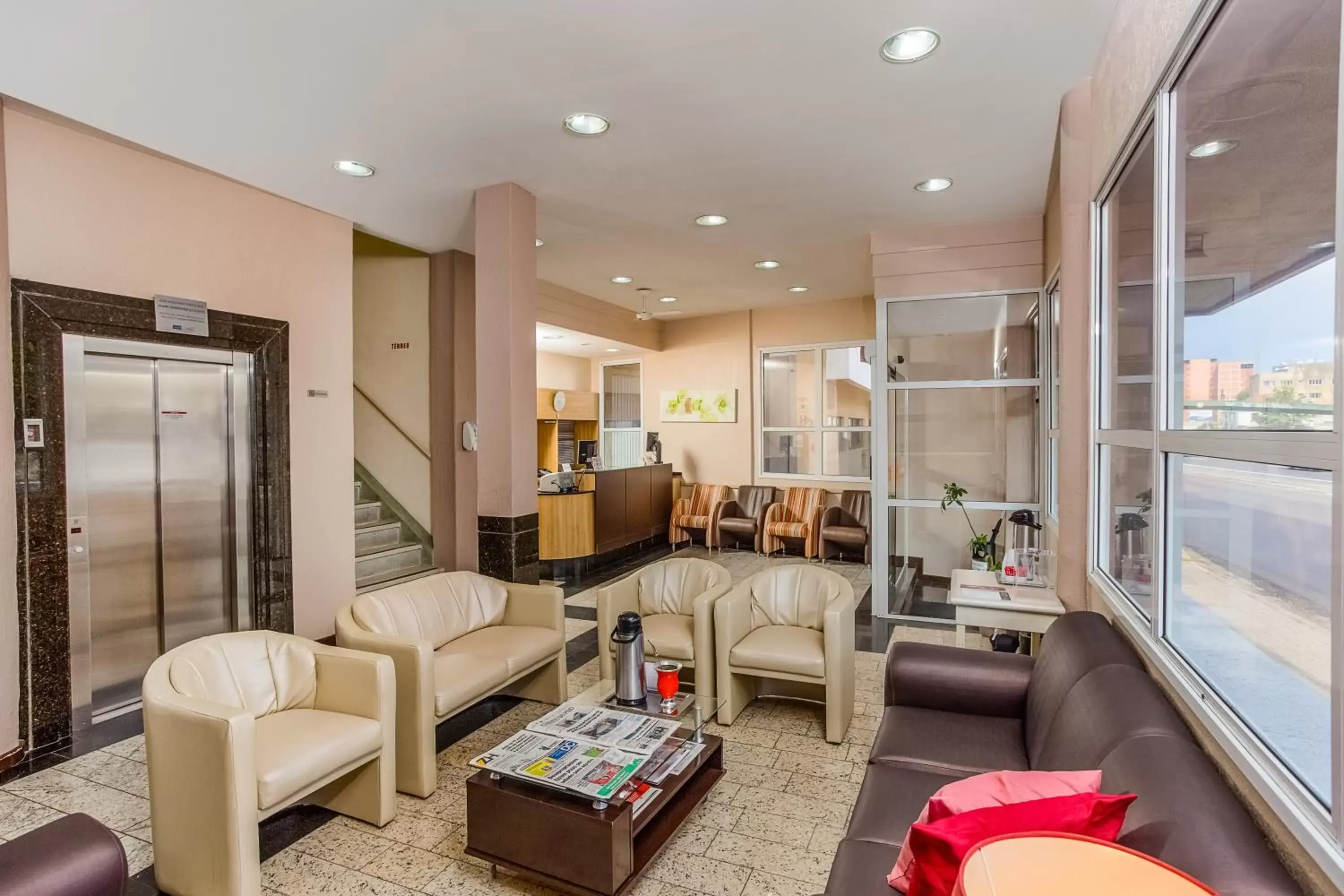 Lobby or reception in Hotel Express Canoas Lobby or reception in Hotel Express Canoas