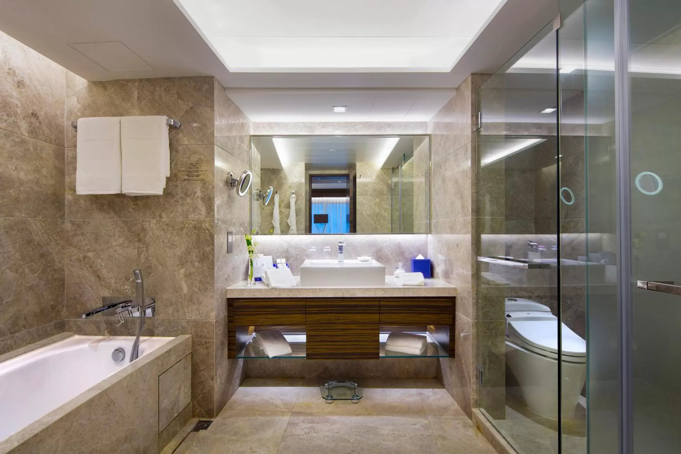 Bathroom in New World Millennium Hong Kong Hotel