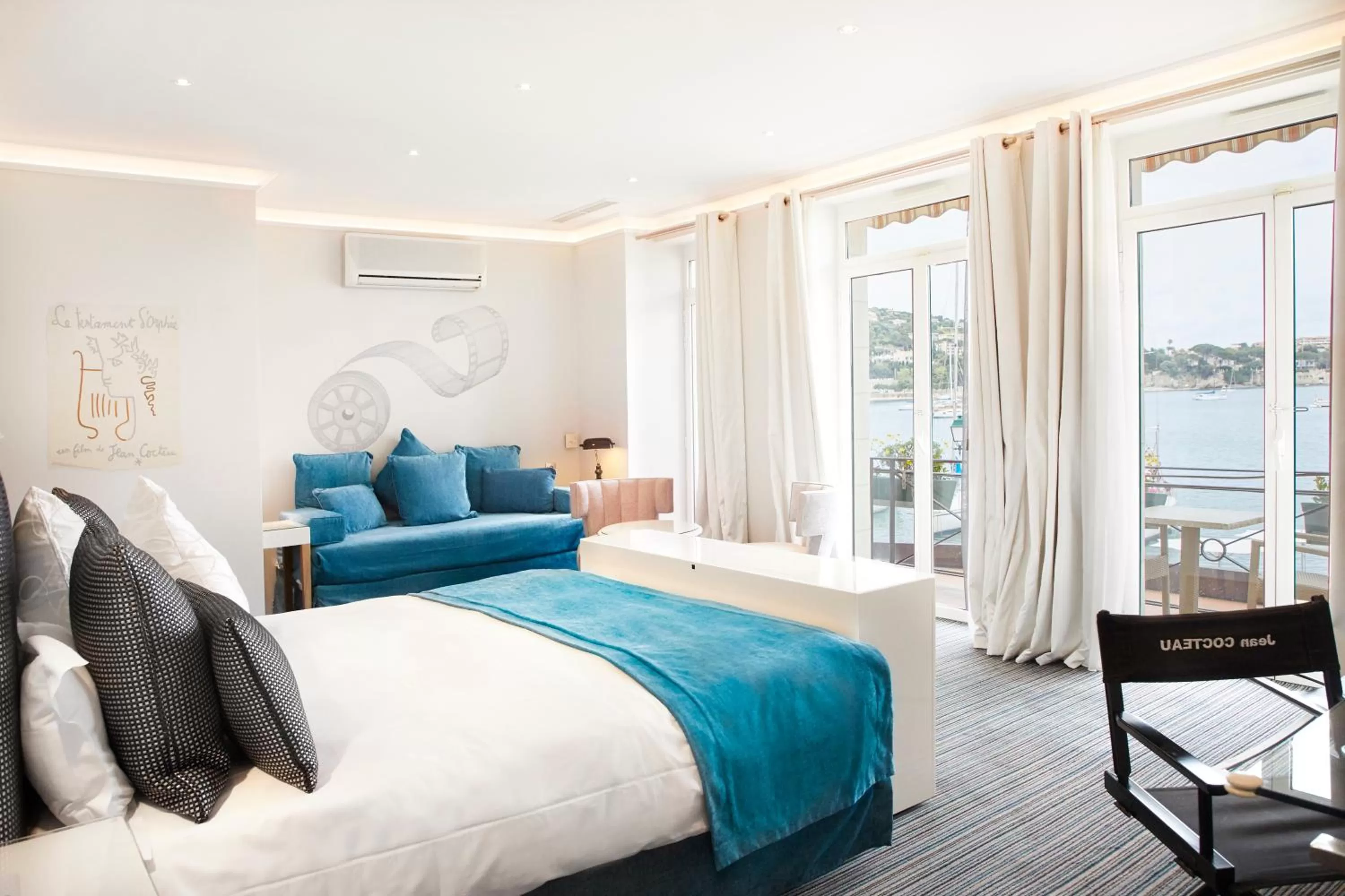 Bed in Welcome Hotel