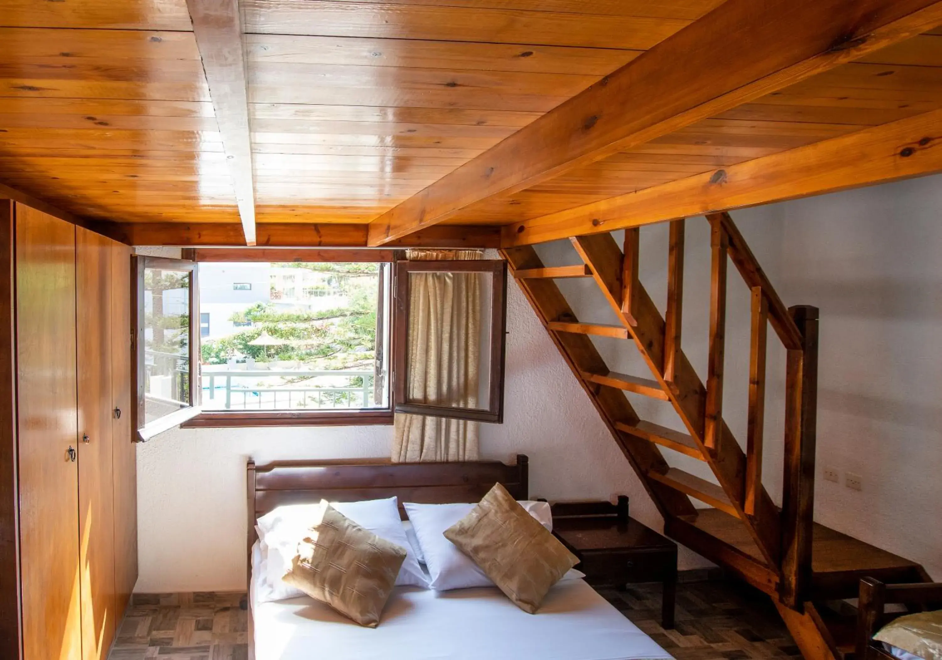 Photo of the whole room, Bed in Medusa Villa