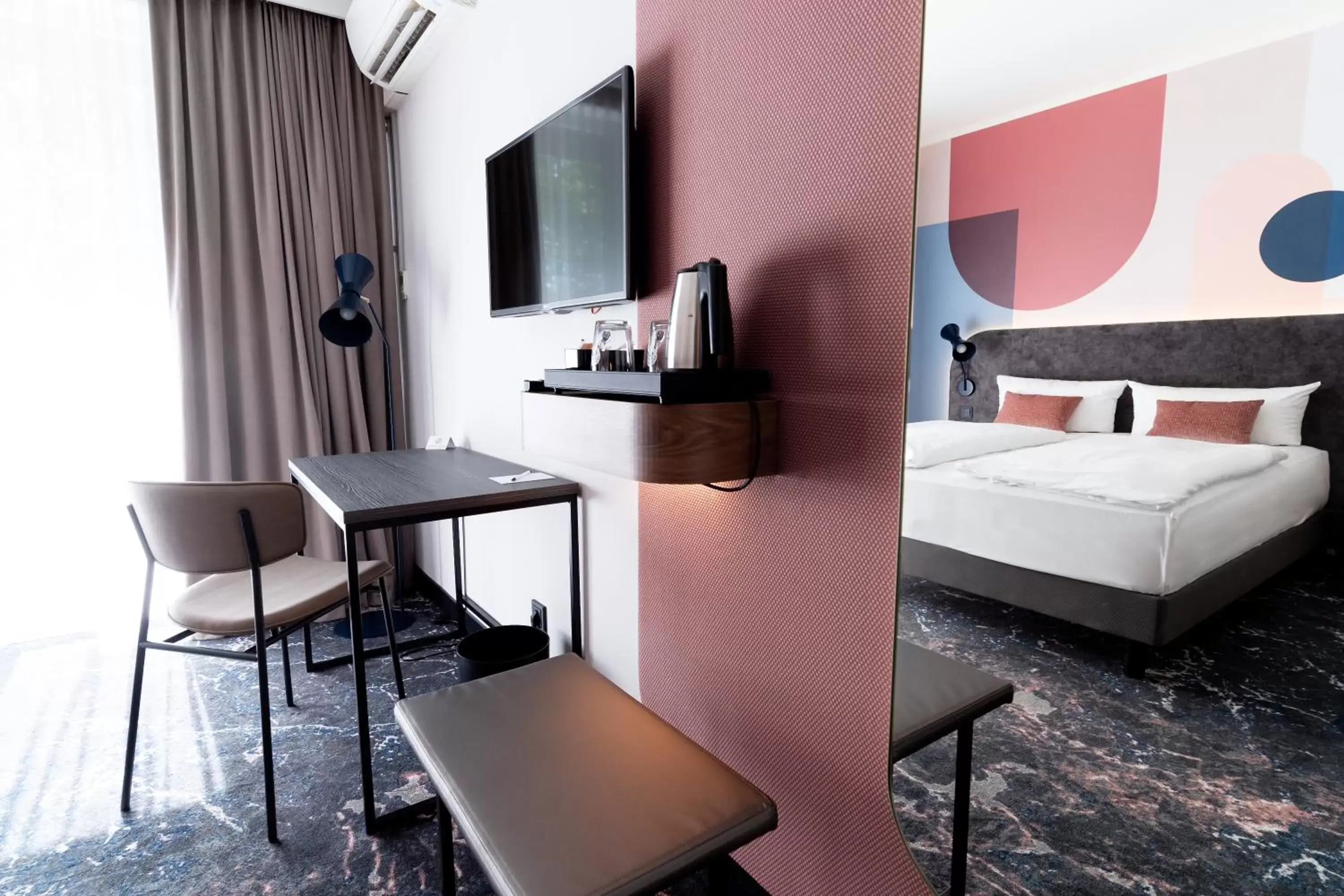 TV and multimedia in Mercure Mainz City Center